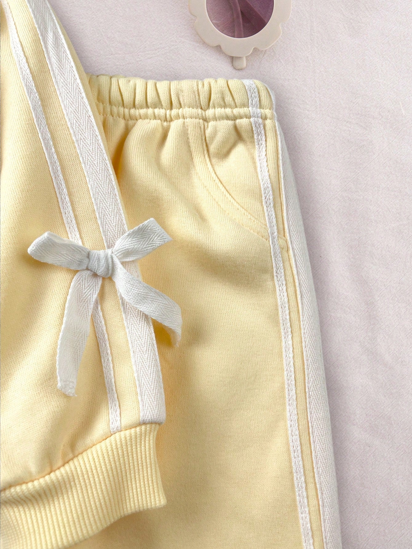 2pcs Baby Girl Solid Color Knitted Bow Sweatshirt And Leggings Set
