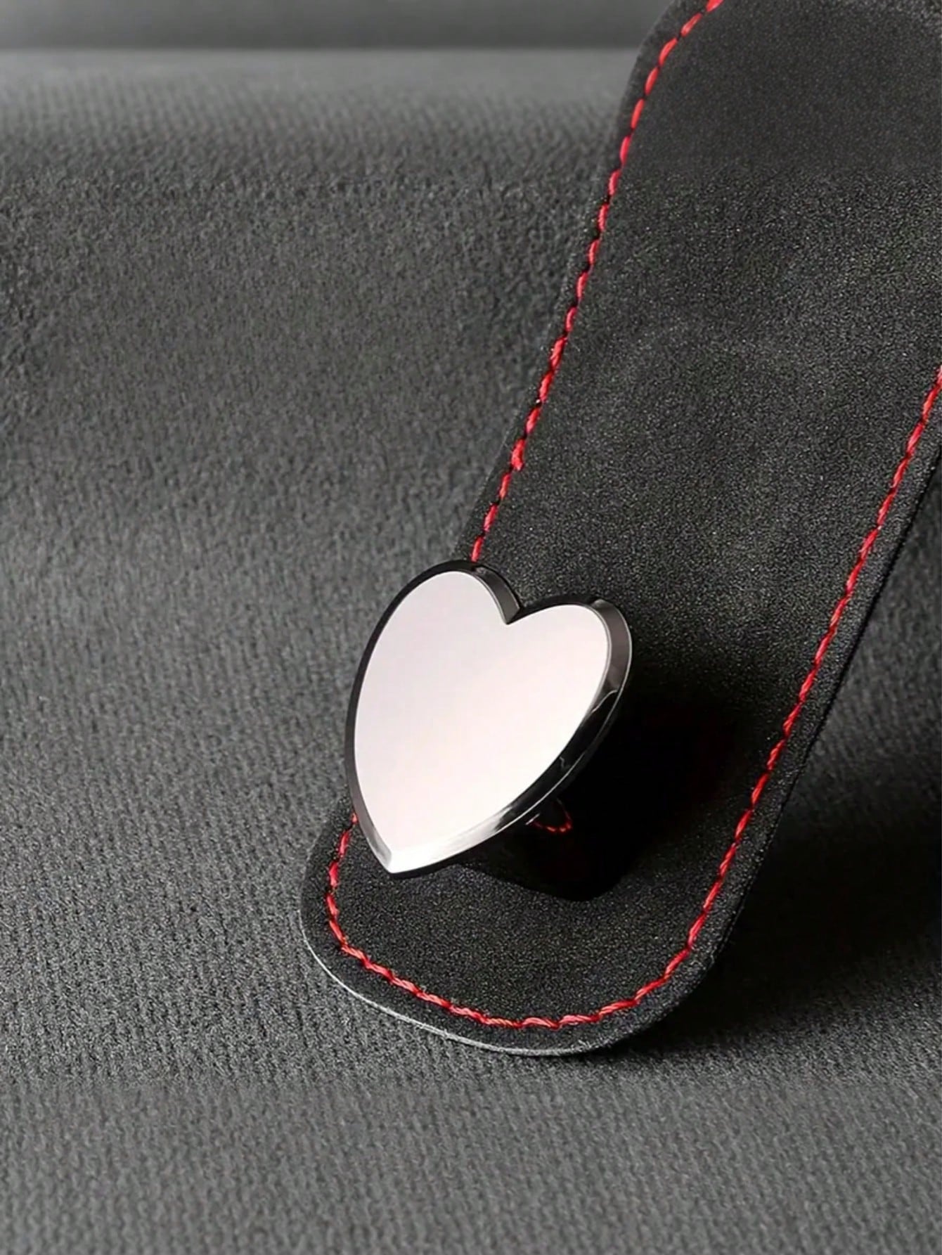 2pcs Car Seat Headrest Hooks, Creative Fashionable Heart-Shaped Premium Hooks, Car Organizer Hanger, Backseat Storage Rack, Car Clip, Interior Accessories, For Handbag, Wallet, Coat, Car Storage Rack