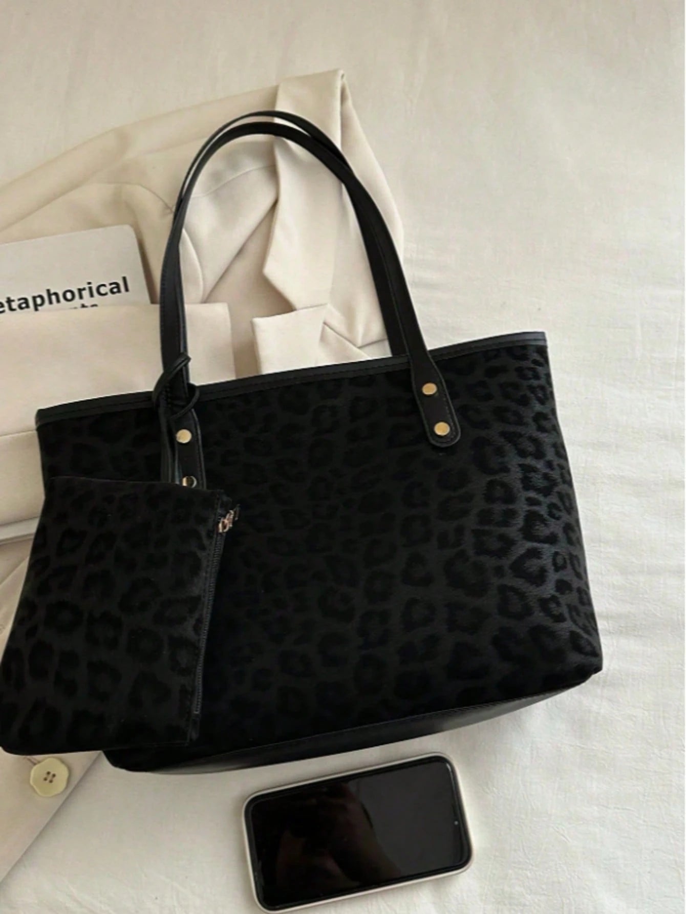 2pcs Large Capacity Leopard Velvet Handbag, With Dual Handles, Ideal For Commuting To Work Or School. This Spacious, Lightweight Tote Bag Combines Classic Casual And Business Casual Styles. It Is Very