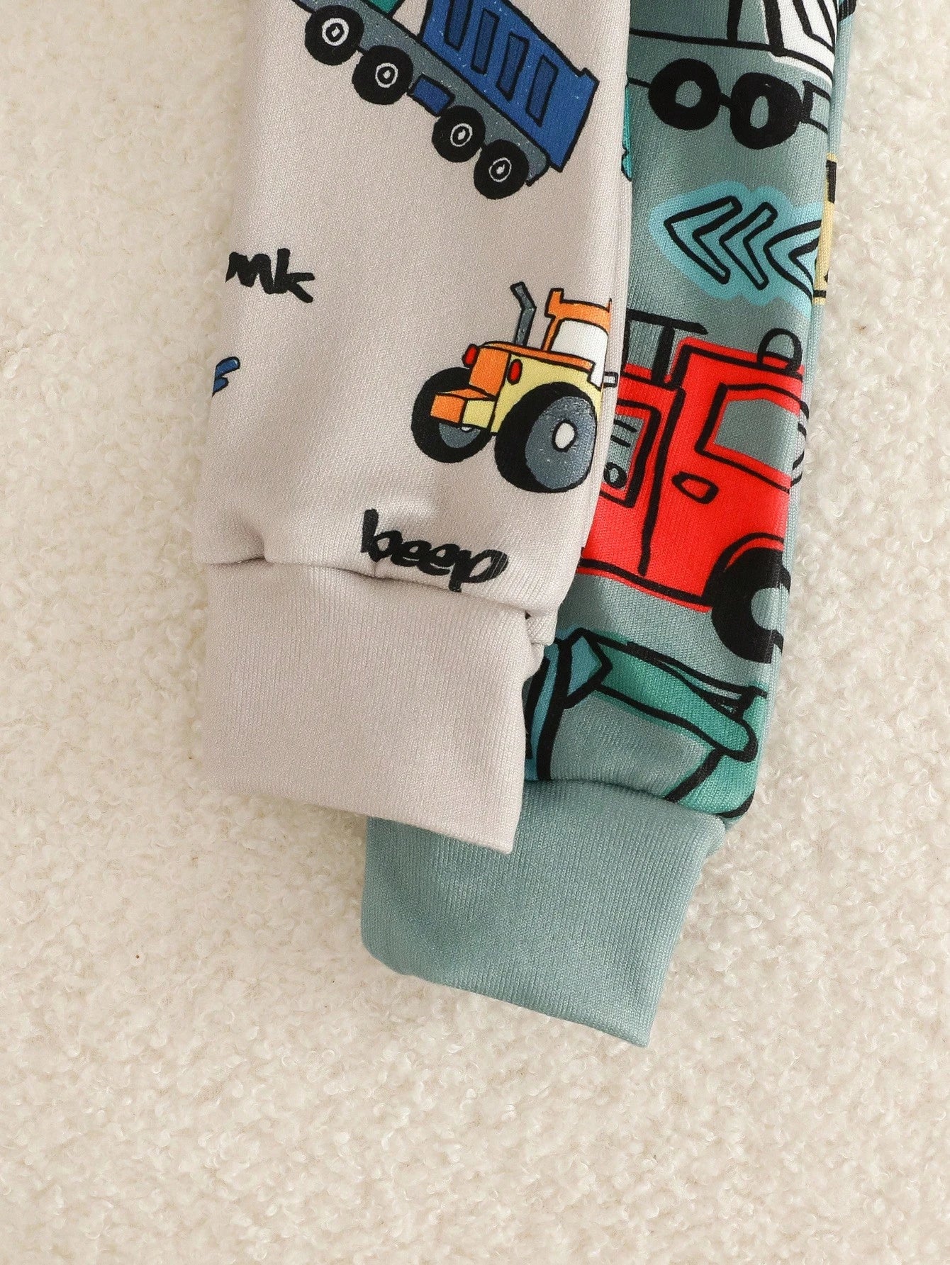 2pcs/Set Baby Boy Autumn/Winter Knit Playful Digger, Crane, Truck Print Colorblock Jumpsuit, Long Sleeve Jumpsuit