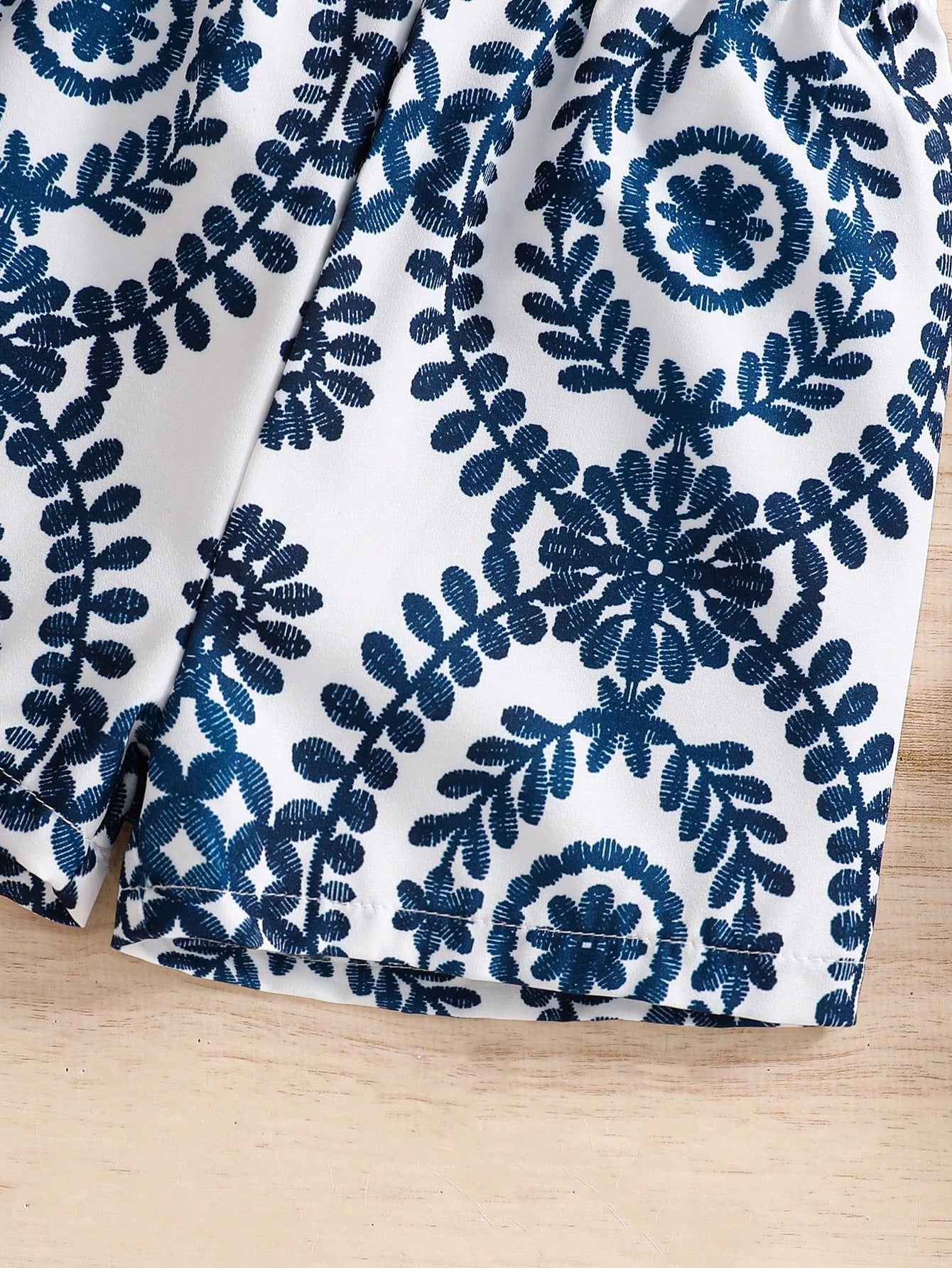 2pcs/Set- Baby Girl Summer Outfit, Blue & White Vintage Pattern 2-Piece Set, Tassel Camisole + Matching Shorts, Vacation Style Eye-Catching Cute Outfit