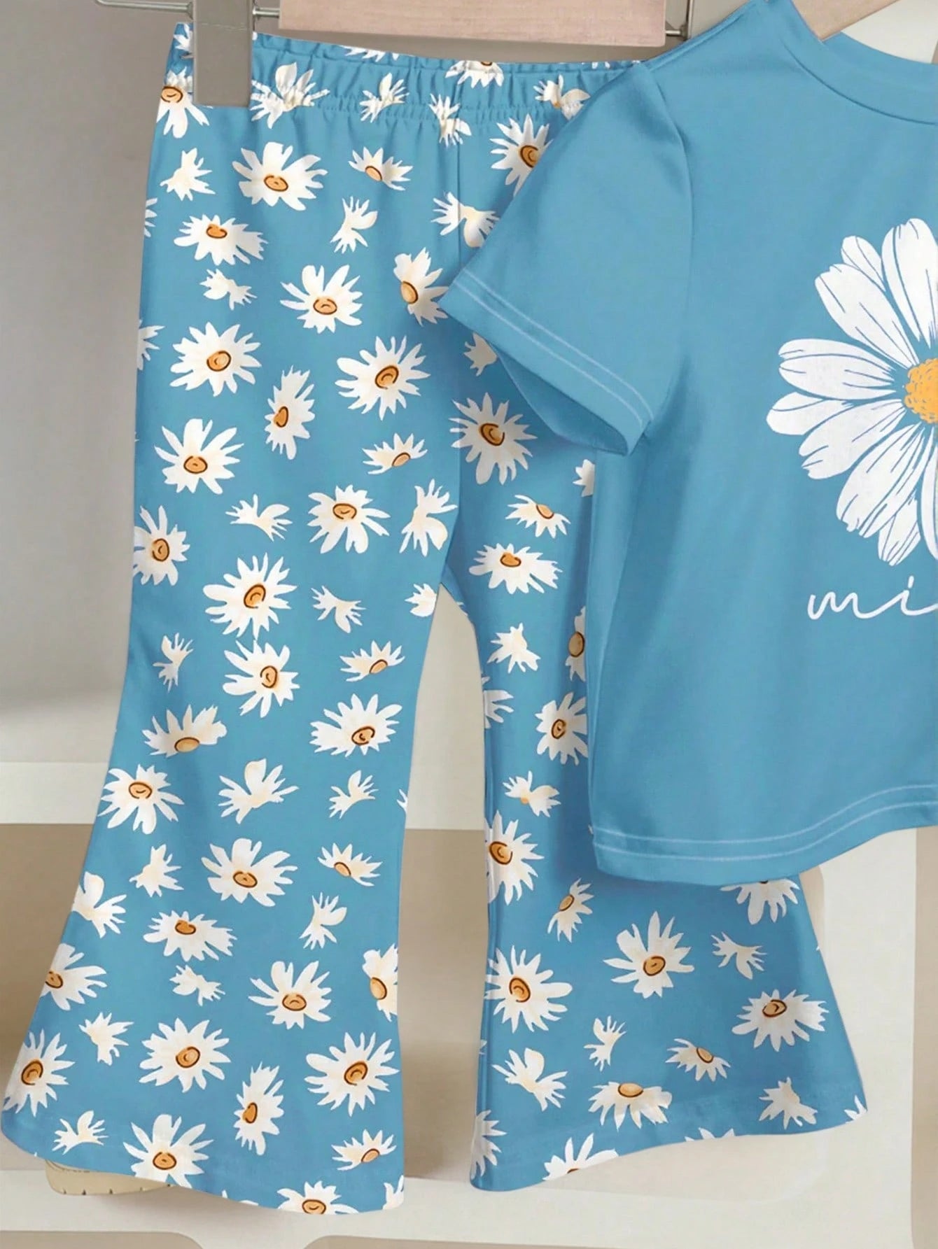 2pcs/Set Baby Girls' Casual Floral Print Short Sleeve T-Shirt And Elastic Waist Flare Pants Set, Summer Outfit For Baby Girl, 6-9M, 9-12M, 12-18M, 18-24M, 2-3Y