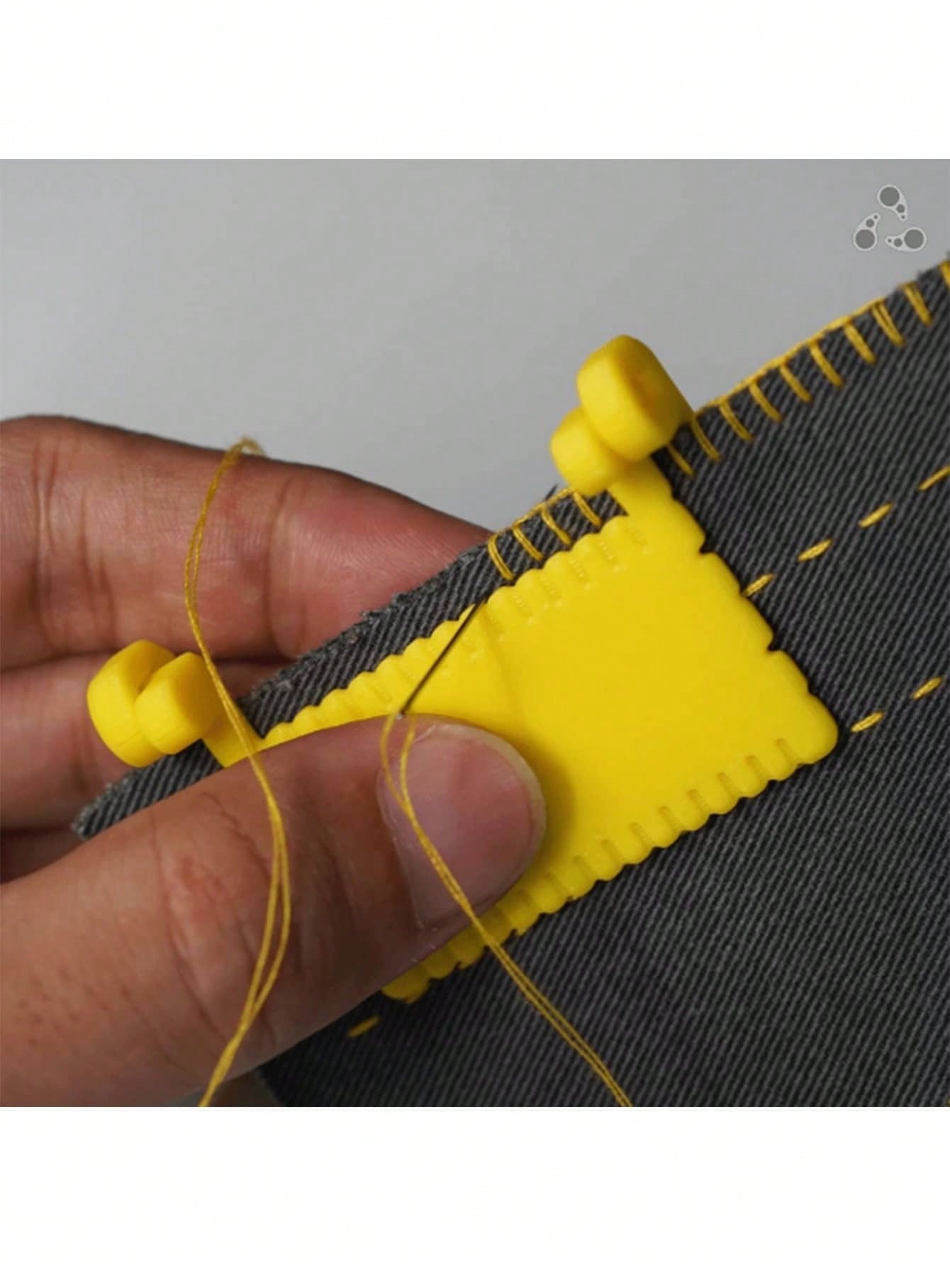 2pcs Sewing Clips- Made Of Plastic Material, Simple And Practical Design, Easy To Operate, Suitable For Beginners, Housewives And Elderly People For Simple DIY Sewing Projects. Ideal Choice For Sewin
