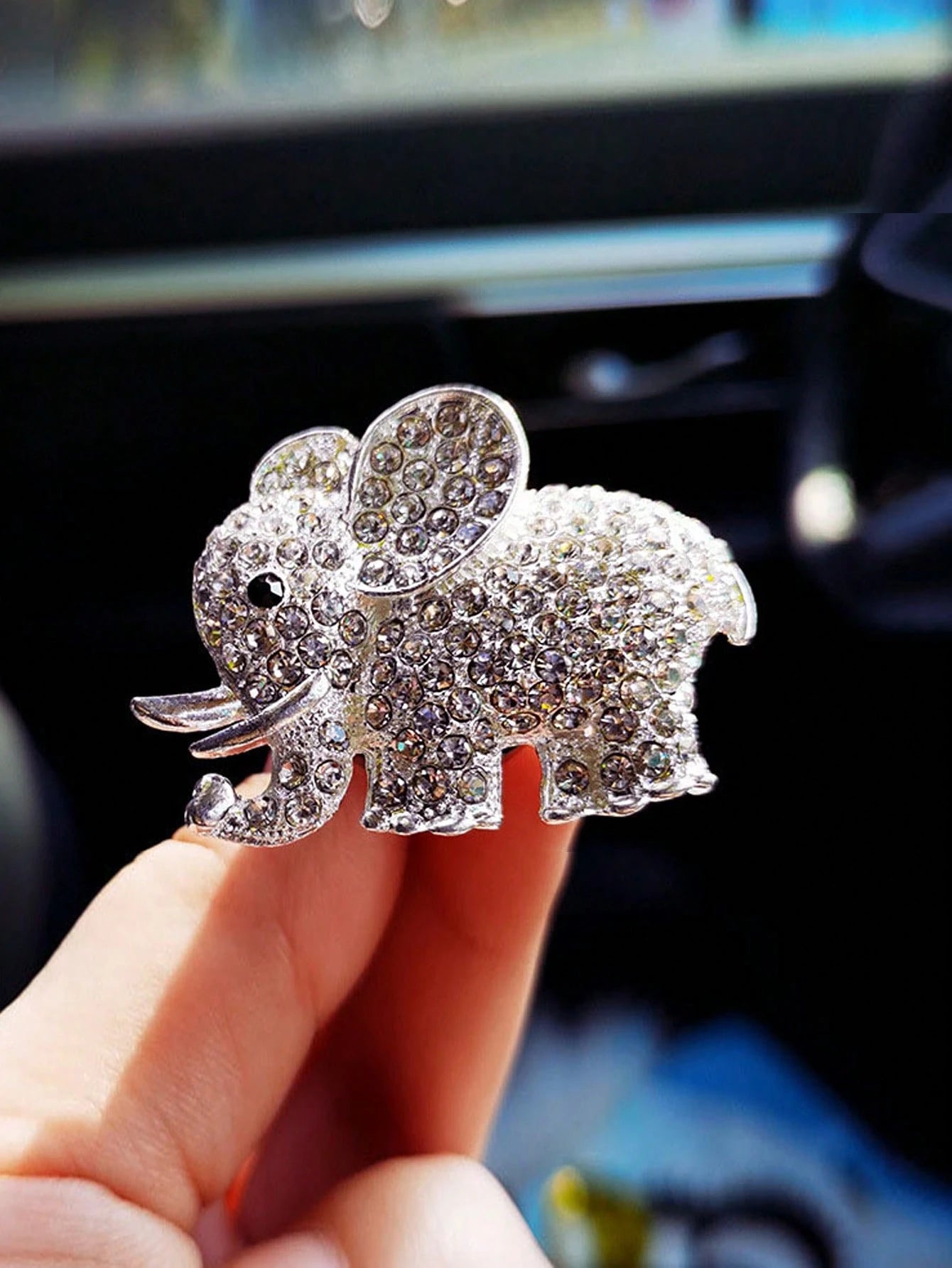 3pcs/6pcs Full Rhinestone Elephant & Hexagon Flower Car Air Vent Fragrance Clip Decorations