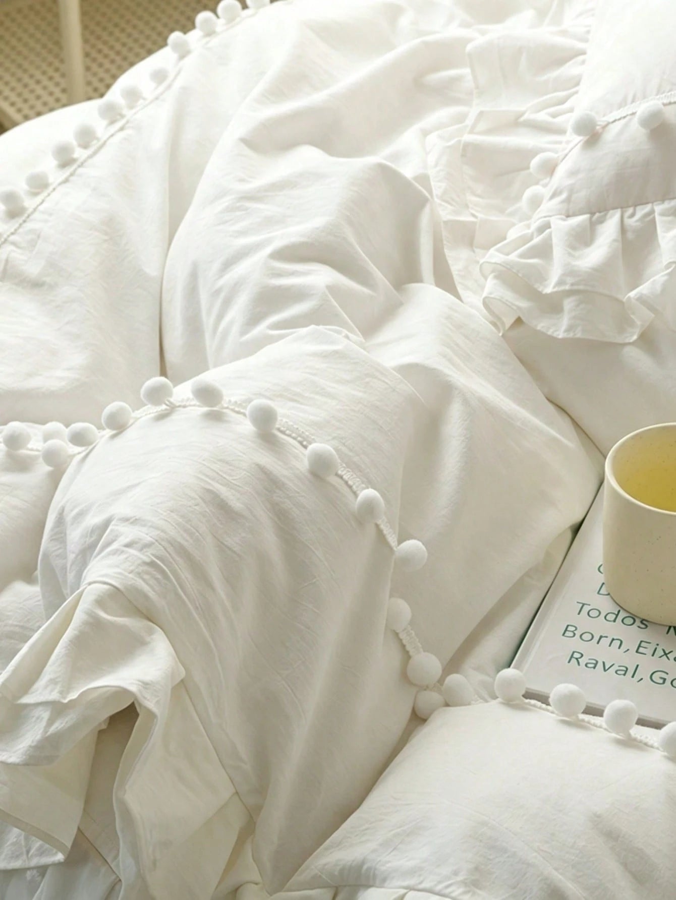3pcs Soft Skin-Friendly Comfortable White Pom Pom Lace Double Layer Ruffle Bedding Set (1*Duvet Cover + 2*Pillowcases, No Inserts), French Country Style, Lady Style, Girly Style, Bohemian Rustic Style