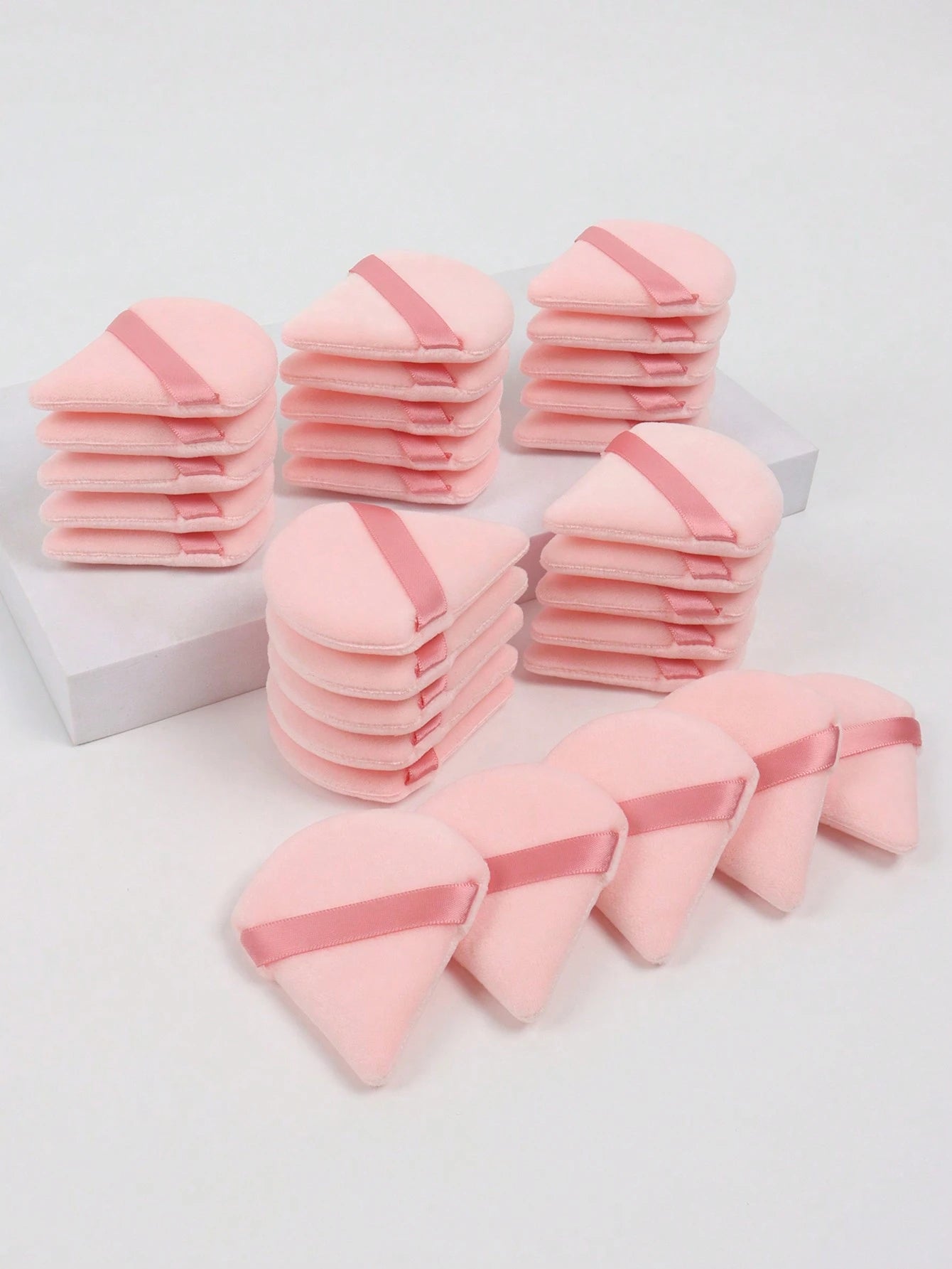 5/10/20/30/50/100pcs Triangle Velvet Makeup Sponge, Made Of Ultra-Soft Velvet Material, Designed For Contouring, Eyes And Edges, Suitable For All Skin Types. Cosmetic Accessories, Makeup Sponge, Makeu