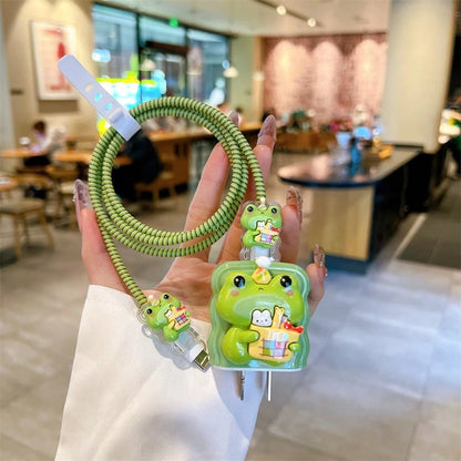 5-Piece Set Charger Head Protective Case Compatible With US Standard 20W Apple Charger, Anti-Bending Cable Winder, Apple 15/16 Data Cable Protector To Prevent Breakage, New Cute Frog Design.