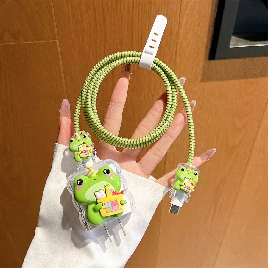 5-Piece Set Charger Head Protective Case Compatible With US Standard 20W Apple Charger, Anti-Bending Cable Winder, Apple 15/16 Data Cable Protector To Prevent Breakage, New Cute Frog Design.