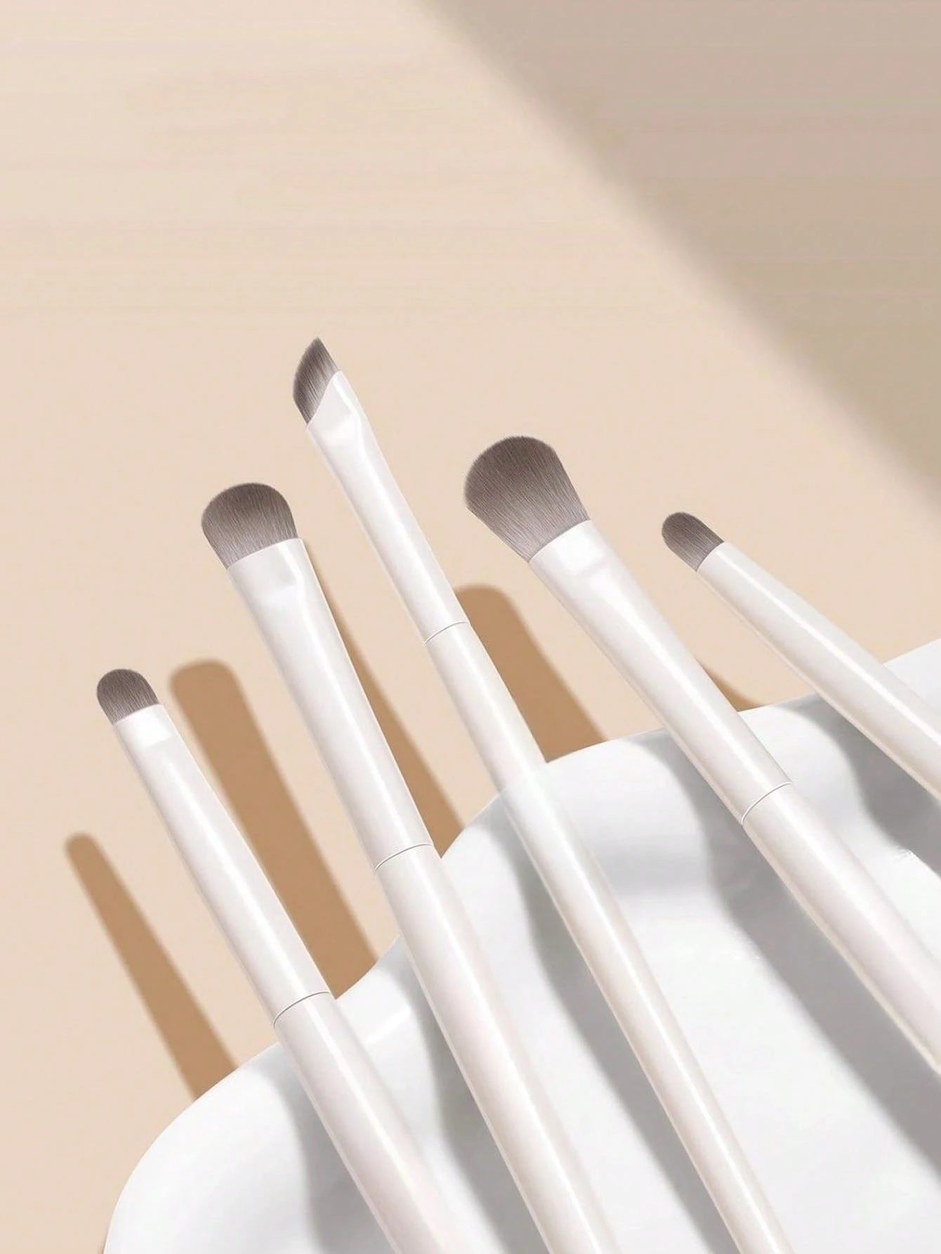 5pcs Eye Makeup Brush Set Including: Angled Eyeliner Brush, Detail Shader Brush, Tapered Blending Brush, Pencil Brush, Bullet Brush, Eyebrow Brush, Eyeshadow Brush, Brush,Giveaways