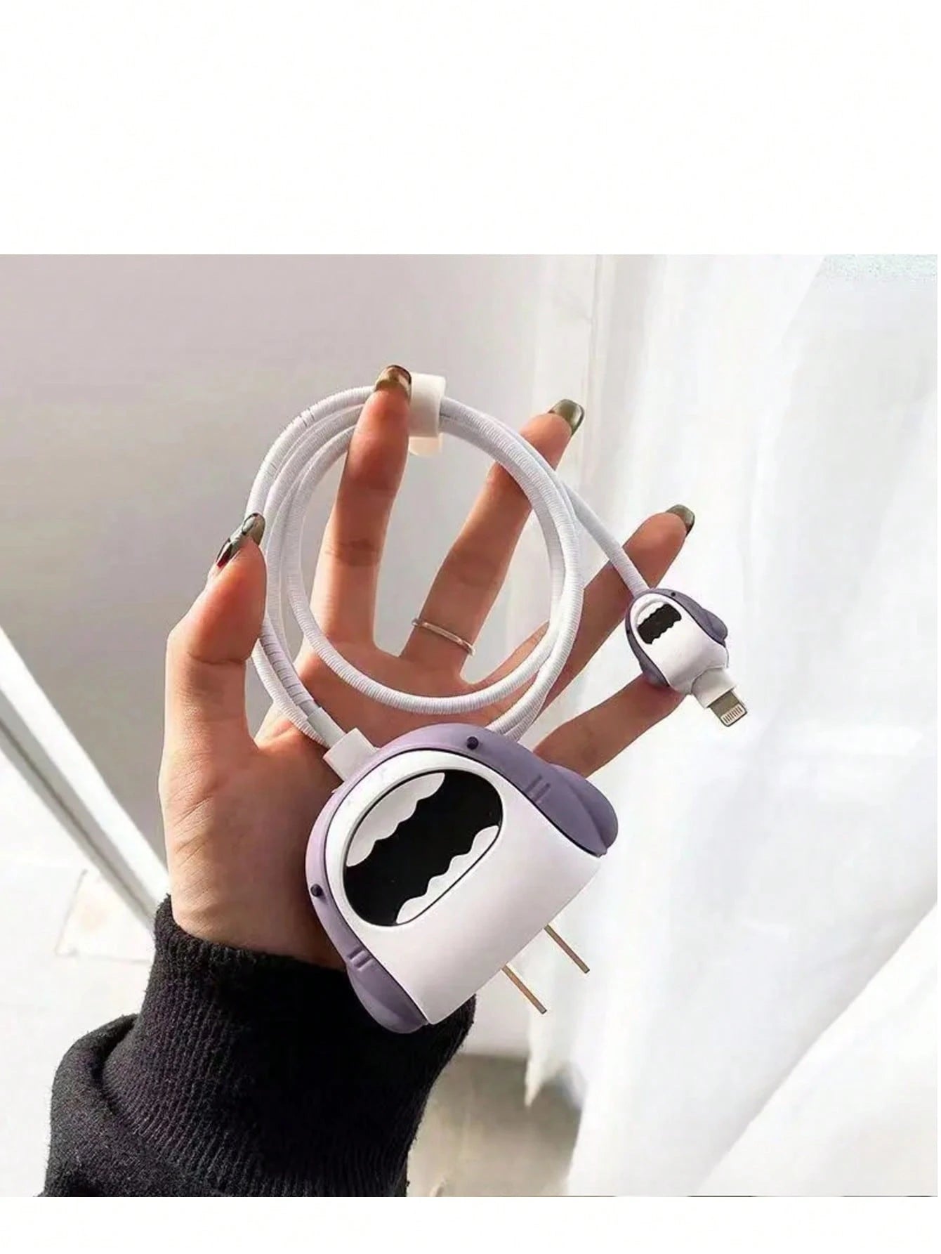 5pcs Gray Cartoon Cute Shark Design Protective Case Set Compatible With Apple 18/20W Charger & Cable, Includes Charger Adapter Cover, Cable Protector, Tidy Cable Management, Anti-Scratch, Anti-Collisi