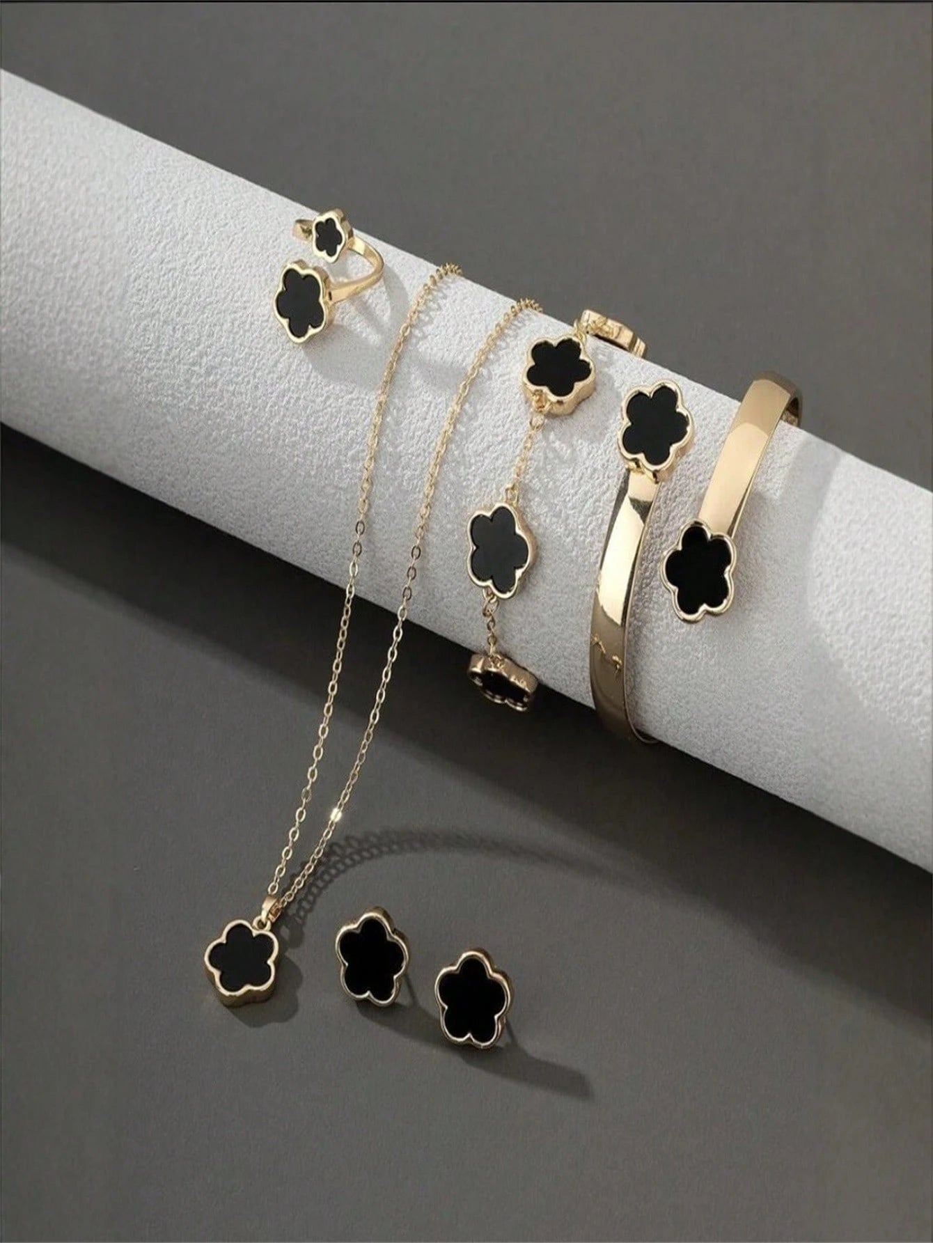 5pcs/Set Minimalist Plant Five-Leaf Flower Jewelry Set, Gold-Plated Stainless Steel Non-Fading, Five-Leaf Clover Gift