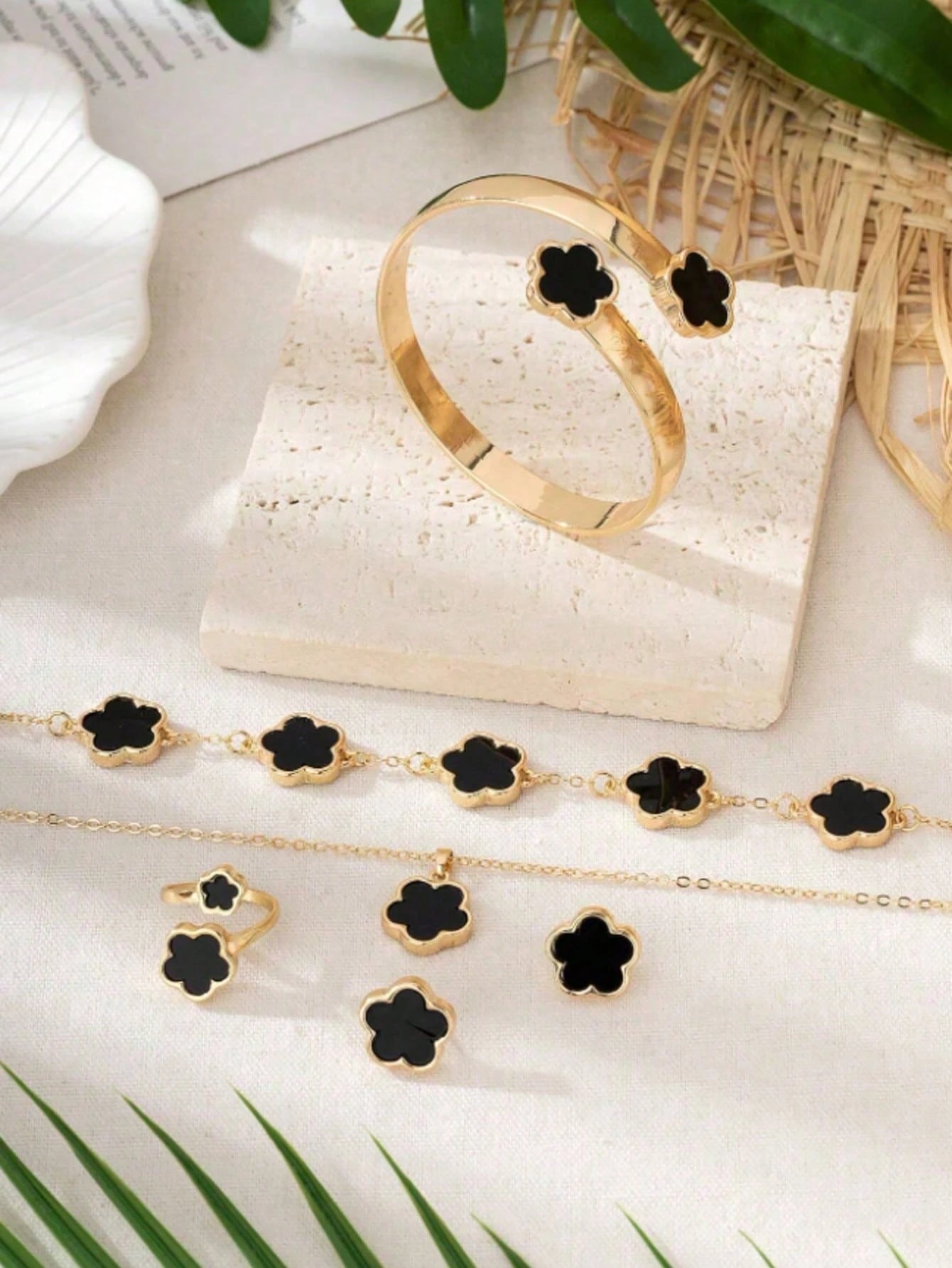 5pcs/Set Minimalist Plant Five-Leaf Flower Jewelry Set, Gold-Plated Stainless Steel Non-Fading, Five-Leaf Clover Gift