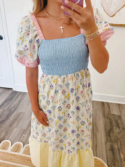 Acelitt Floral Print Pleated Square Neckline Petal Sleeves Ruffled Layered Midi Dress Vacation Elegant Summer