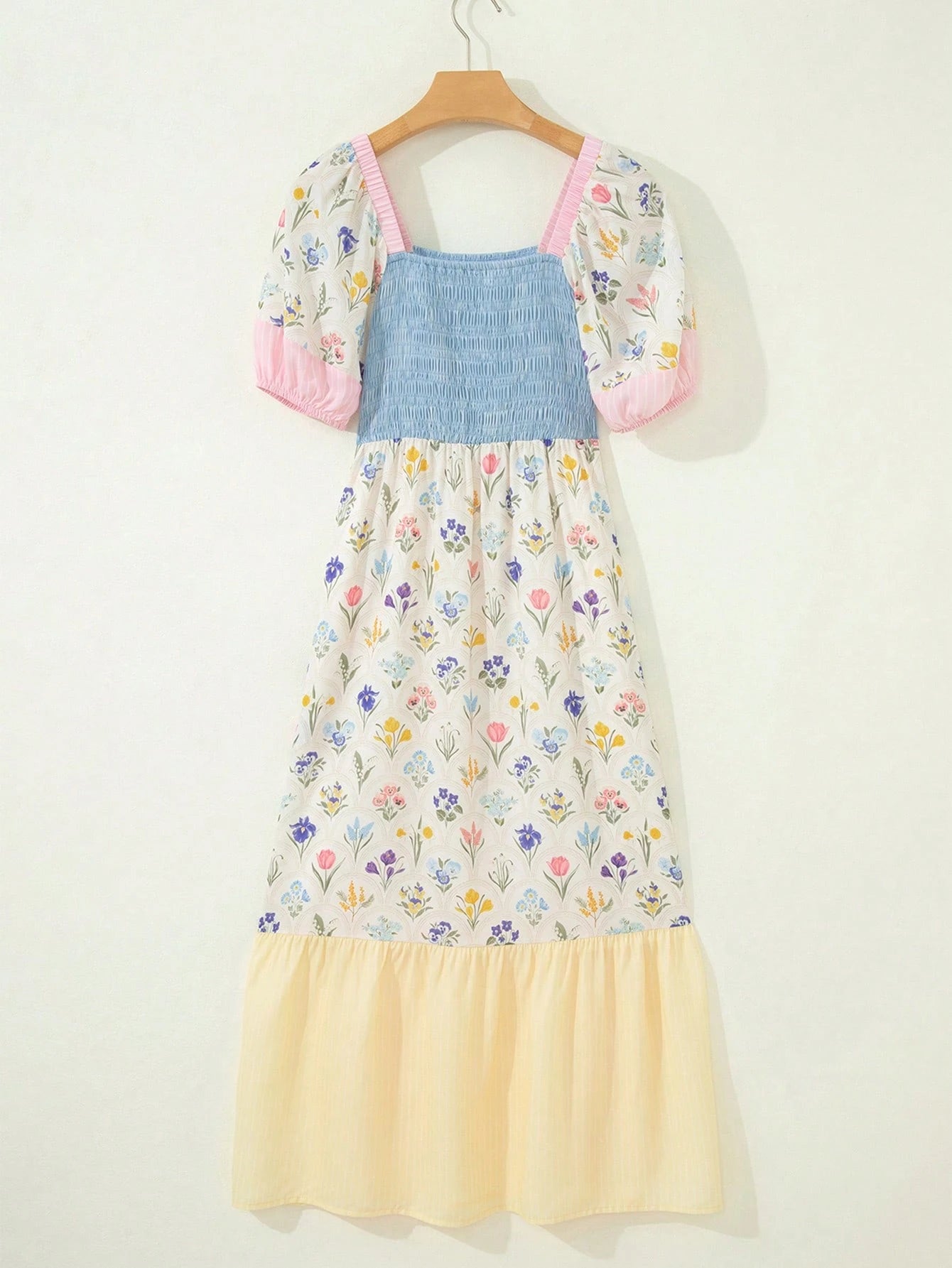Acelitt Floral Print Pleated Square Neckline Petal Sleeves Ruffled Layered Midi Dress Vacation Elegant Summer