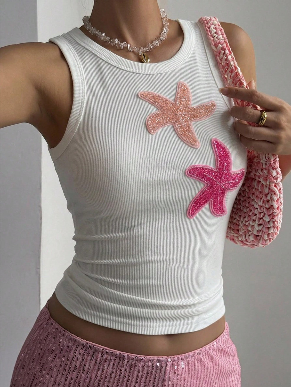 Attriella Shiny Sequin Star & Starfish Decor White Cropped Top, Fitted Casual Camisole For Valentine's Day, Beach Vacation, Music Festival Summer