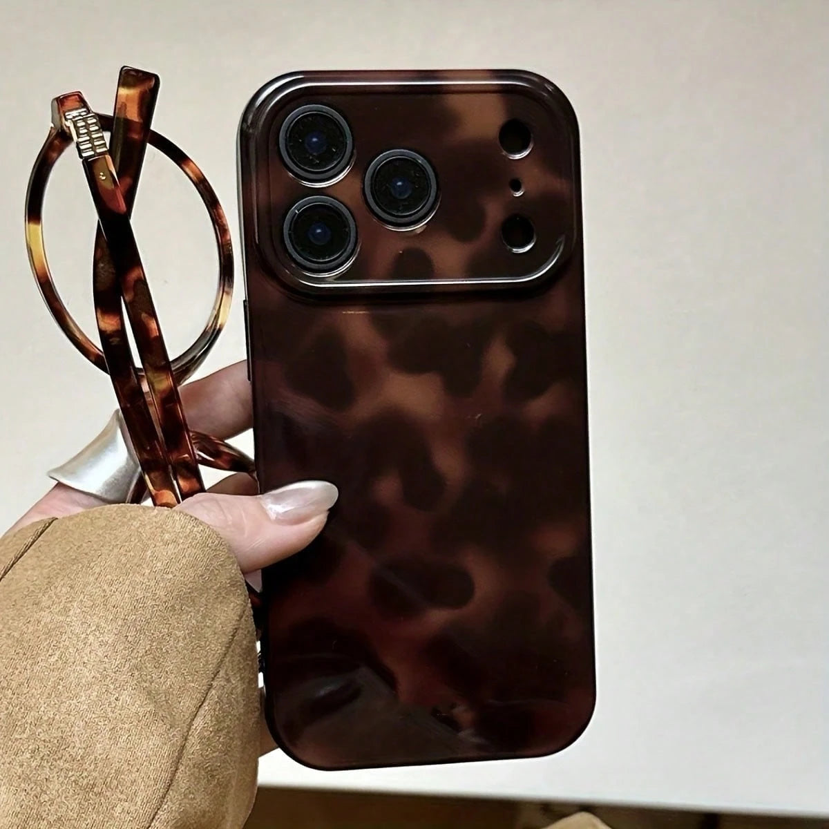 Autumn/Winter Creative Amber Leopard Print Phone Case, Suitable For Apple 17 ProMax/16 ProMax/15 ProMax/14 Pro/13 Pro, Unisex Artistic Design