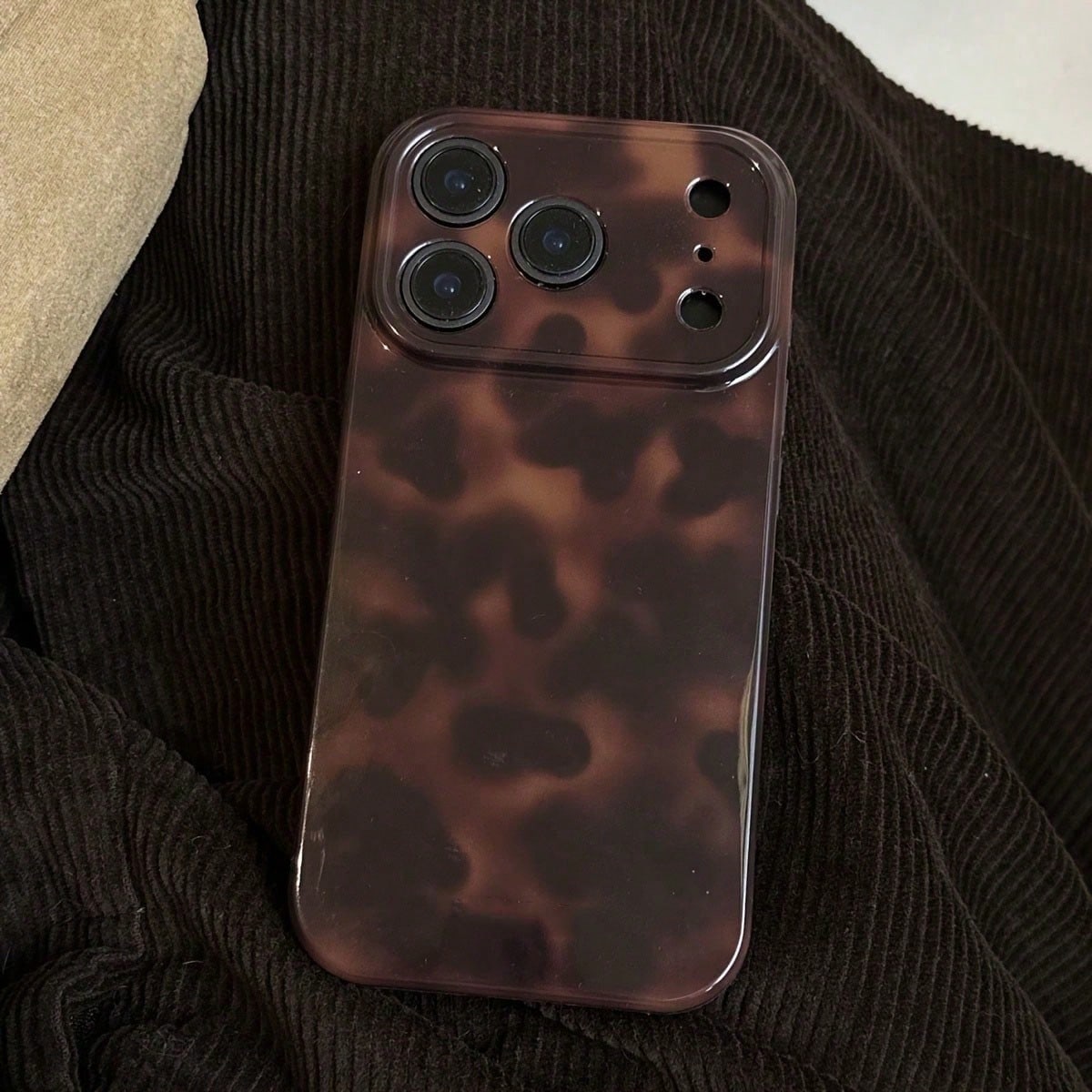 Autumn/Winter Creative Amber Leopard Print Phone Case, Suitable For Apple 17 ProMax/16 ProMax/15 ProMax/14 Pro/13 Pro, Unisex Artistic Design