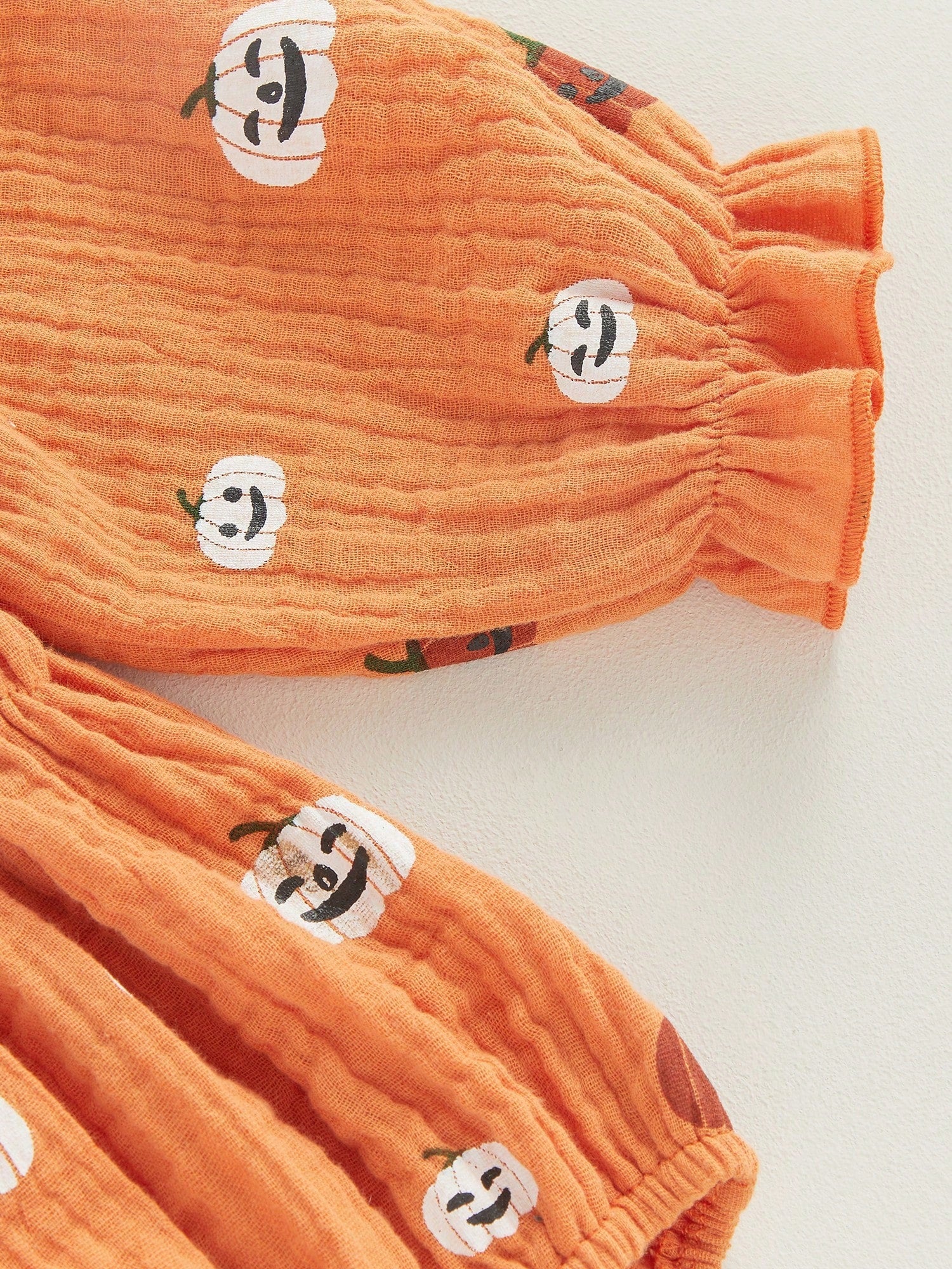 Baby Girl Halloween Romper Pumpkin Smocked Ruched Bubble Romper Bodysuit Off Shoulder Jumpsuit Outfit With Bow Headband
