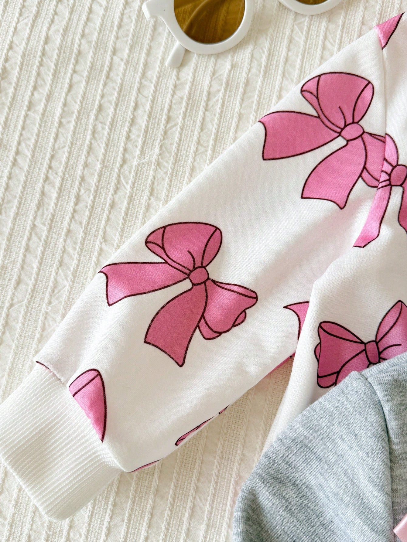 Baby Girl Minimalist Letter Pattern Knitted Soft Mid-High Neck Long Sleeve Pullover Casual Sweatshirt Elastic Waist Sweatpants 2-Piece Set