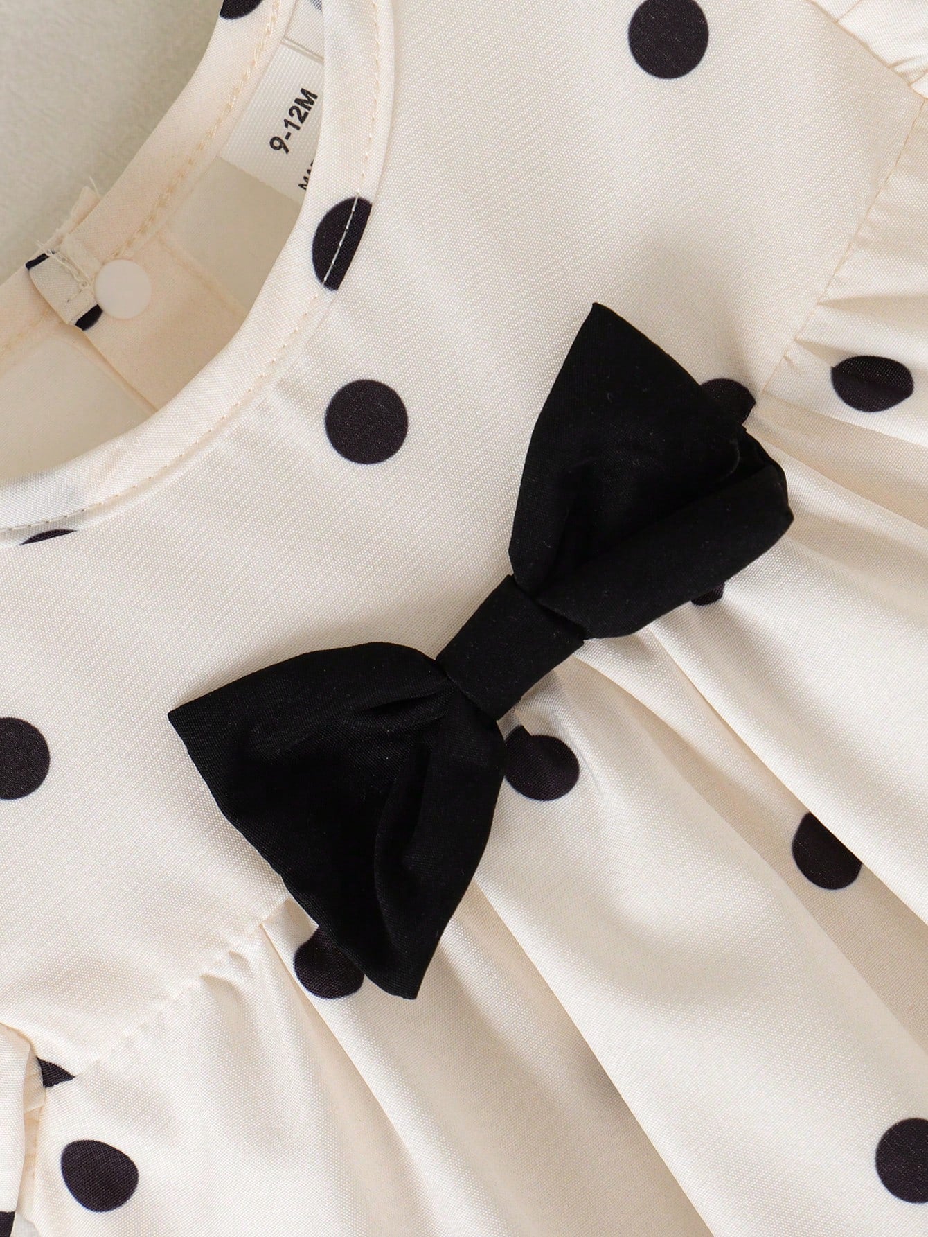 Baby Girls' Summer Polka Dot Dress  Black & White Dots+Bow Decor On Chest+Flare Sleeves  Soft & Cute  Suitable For Daily Outings And Photo Shoots