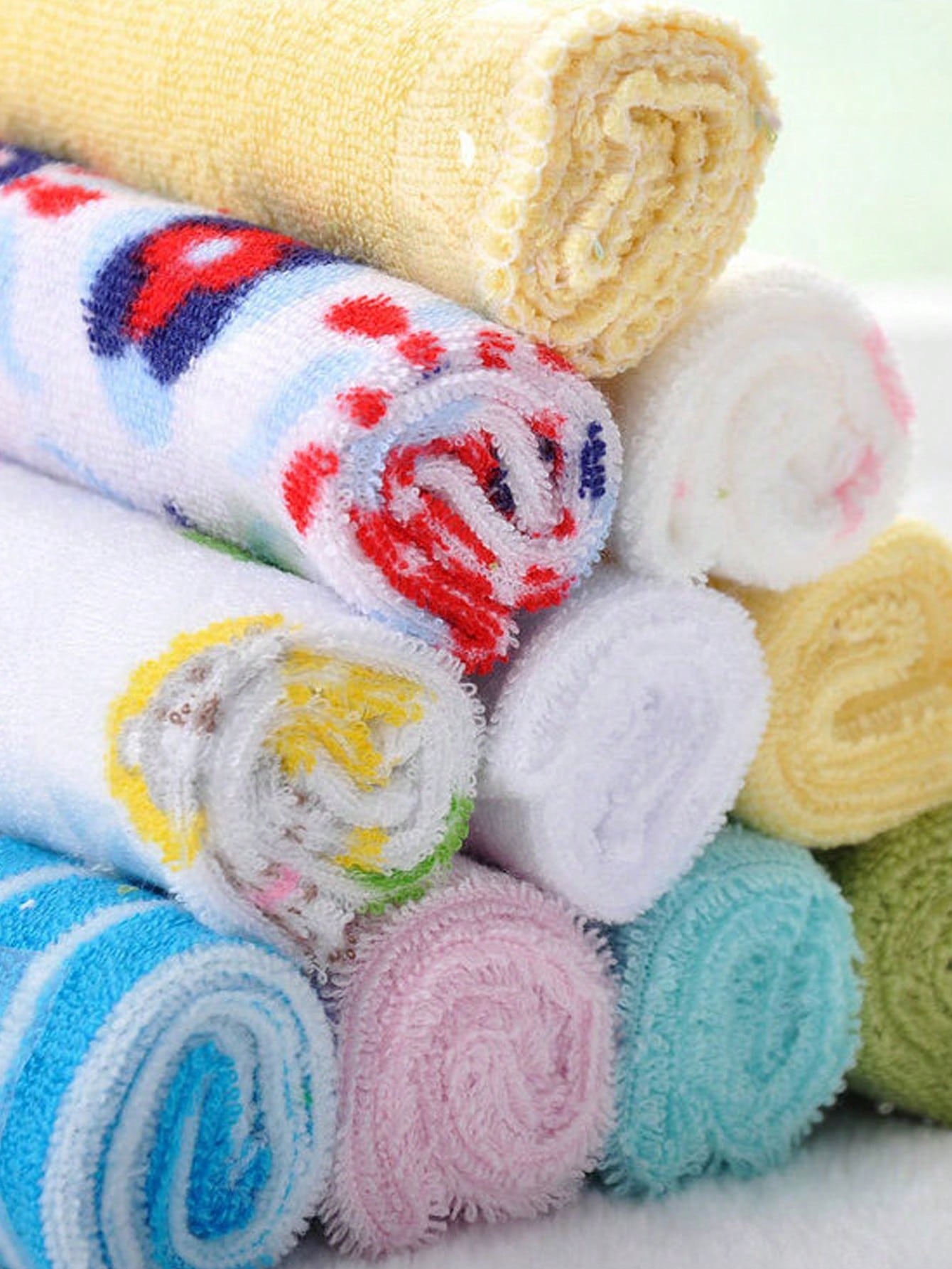 Baby Soft Towel, Baby Bath Towel, Children Bathing & Feeding Wet Wipes- Towel Color Randomly Shipped (Note: Some Styles Not Shown In Pictures)