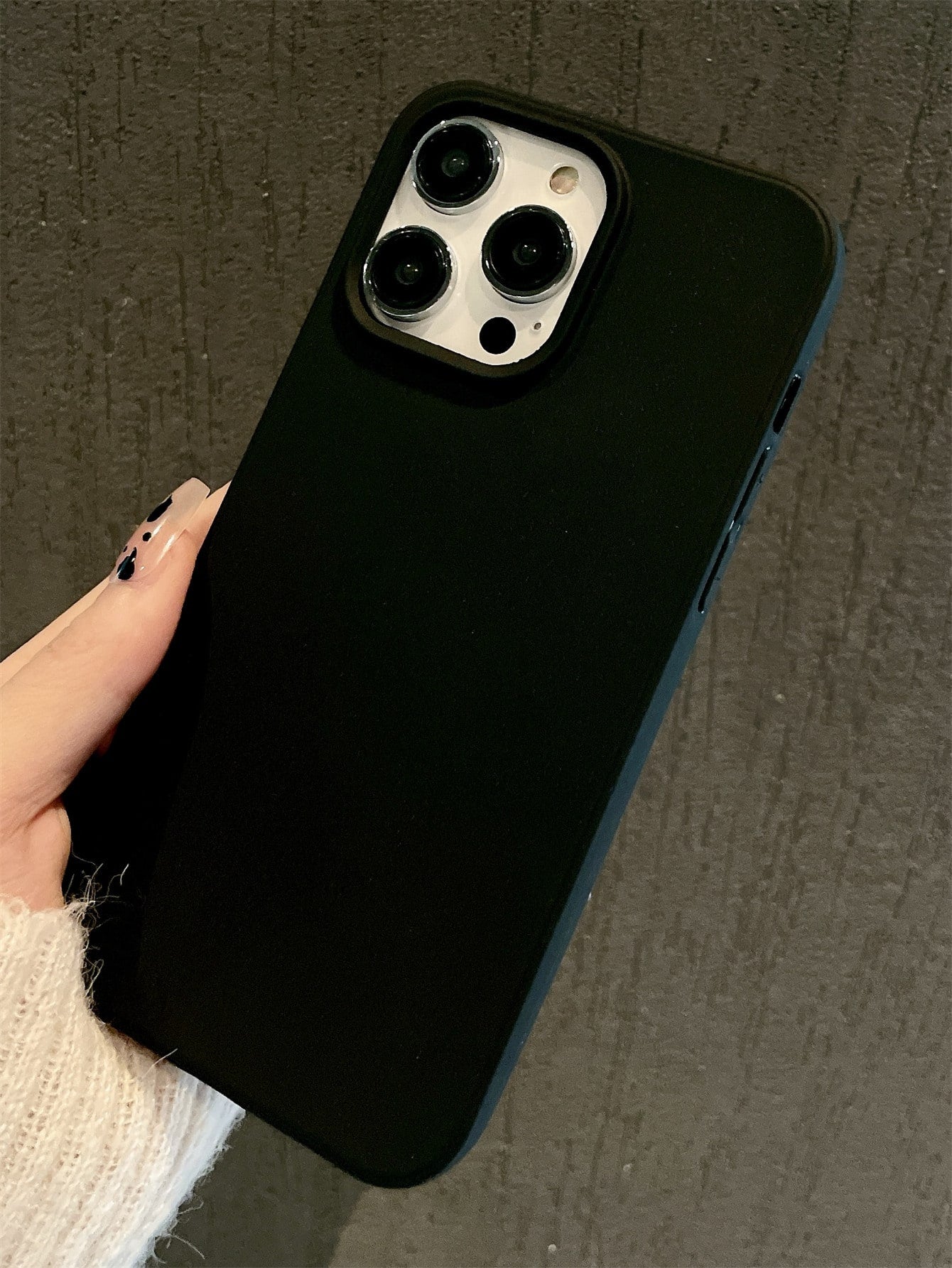 Black Large Hole Candy Minimalist Solid Color Matte Creative Anti-Fall Phone Case Suitable For 11 12 13 14 15 16plus 13promax XR 16 14plus 14promax 13pro Mini 17promax 16promax18promax And Other Model
