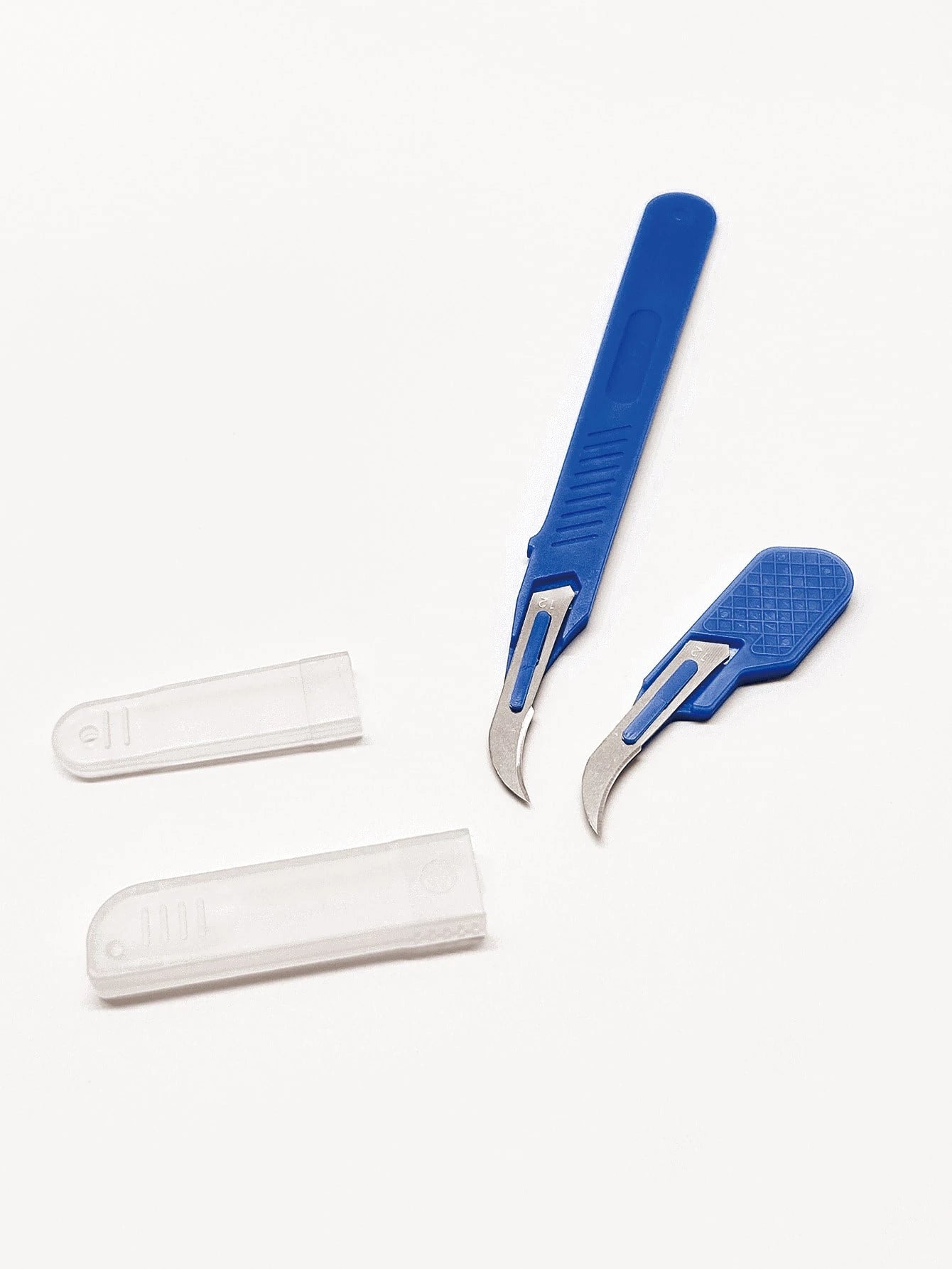 Blue Curved Seam Ripper With Sharp Blade And Non-Slip Handle, With Protective Cover, 2 Portable Sizes Available, Suitable For Home Sewing, Handmade DIY, Quilting, Embroidery Correction And Clothing Al