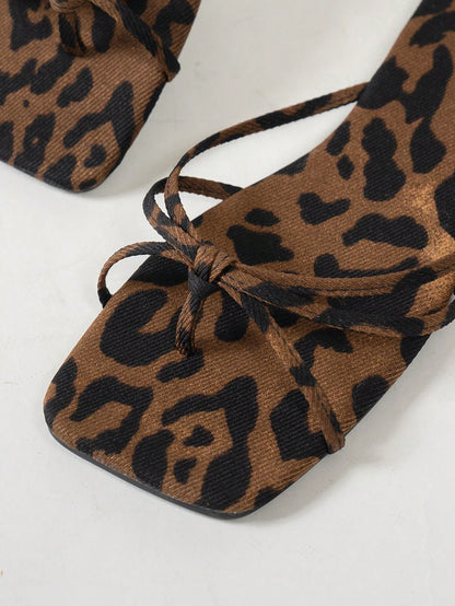 Breezelady Women's Cute Leopard Print Knotted Thong Sandals, Flat Sole, Brown Summer Flip Flops For Beach Days & Weekend Trips