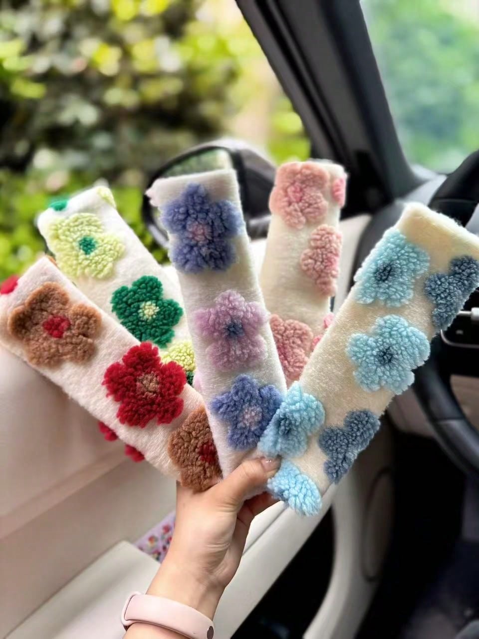 Car Seat Belt Flower Lambswool Shoulder Pad Anti-Wear Clothes Protective Cover Lambswool Three-Dimensional Carved Anti-Tightening Insurance Decorative Cover