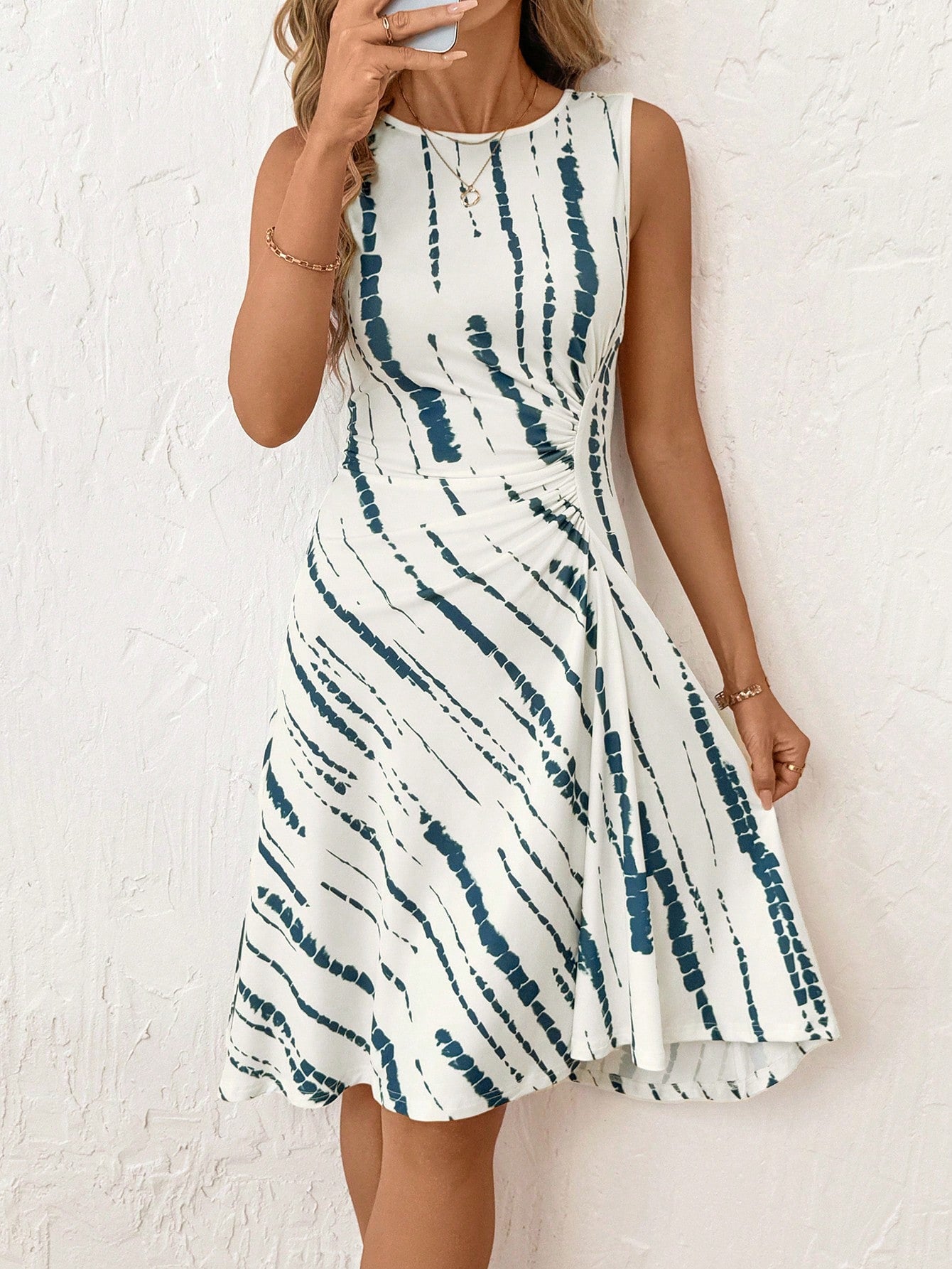 Clasi Women's Elegant Blue And White Slim-Fit Round Neck Sleeveless Waist Ruched Mid-Length Midi Dress,Summer Casual Holiday Vacation Spring Outfit,Holiday