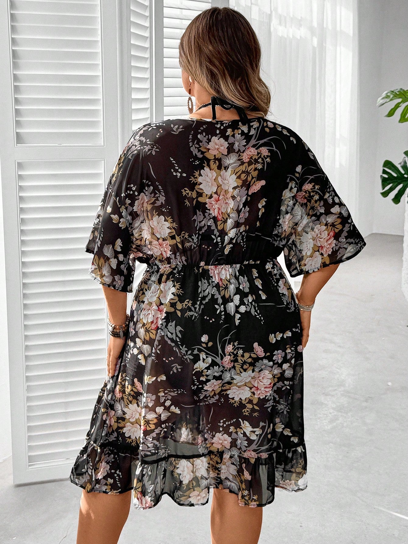 CURVE+ Plus Size Floral Print Tie Front Ruffle Hem Cover Up,Women's Summer Boho Black Beach Holiday Vacation Outfits,Curve Dress For Country Concert Outfit