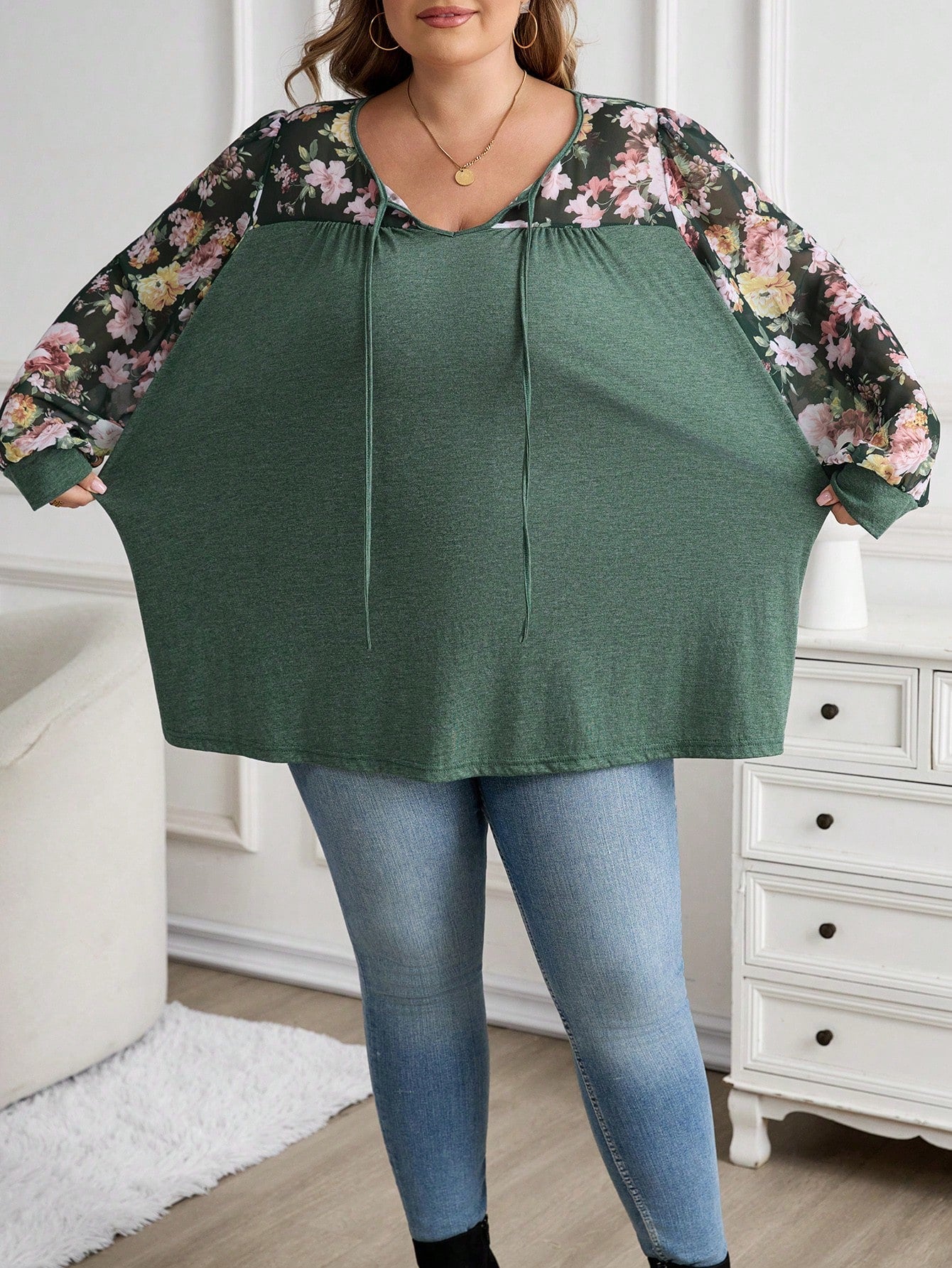 CURVE+ Plus Size V-Neck Knotted Floral Print Casual Versatile Long Sleeve T-Shirt/Winter Fall