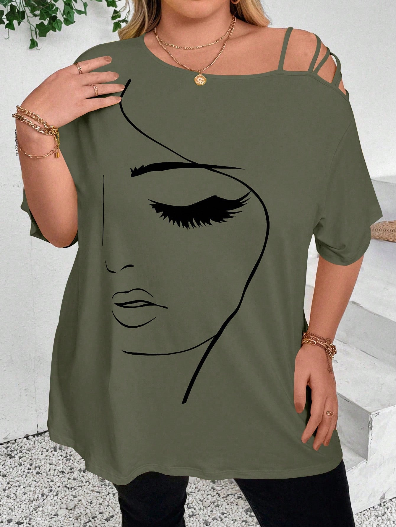 CURVE+ Plus Size Women Summer Abstract Face Print Asymmetric Neck Loose Casual T-Shirt Graphic Tees Women Tops