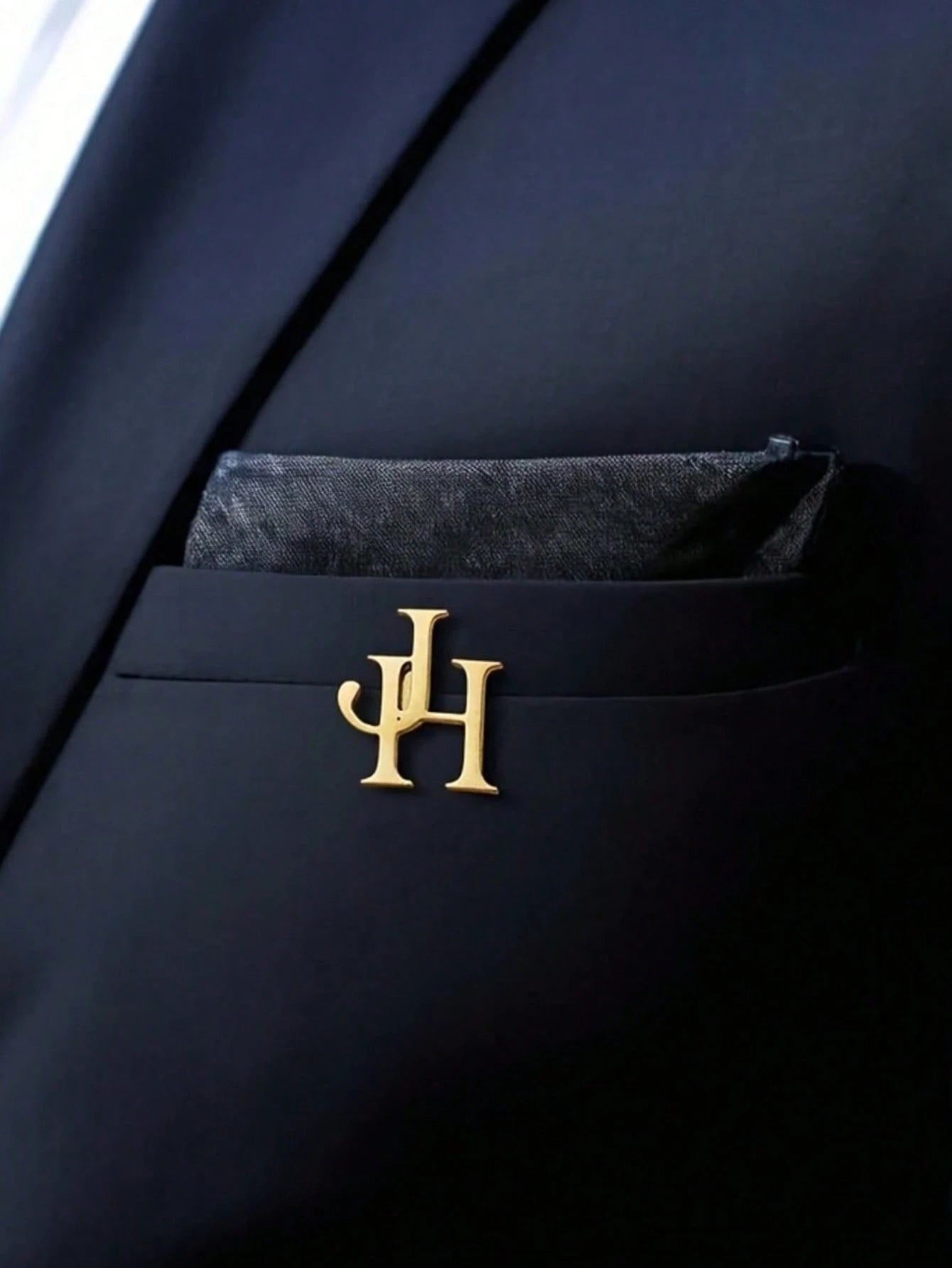 Customized Letter Brooch, Personalized Couple Letter Wedding Brooch, Stainless Steel Lapel Pin For Boy, Groomsman Brooch, Teacher's Day Gift, Fashionable Boy's Accessory, Exquisite And Unique, Father'