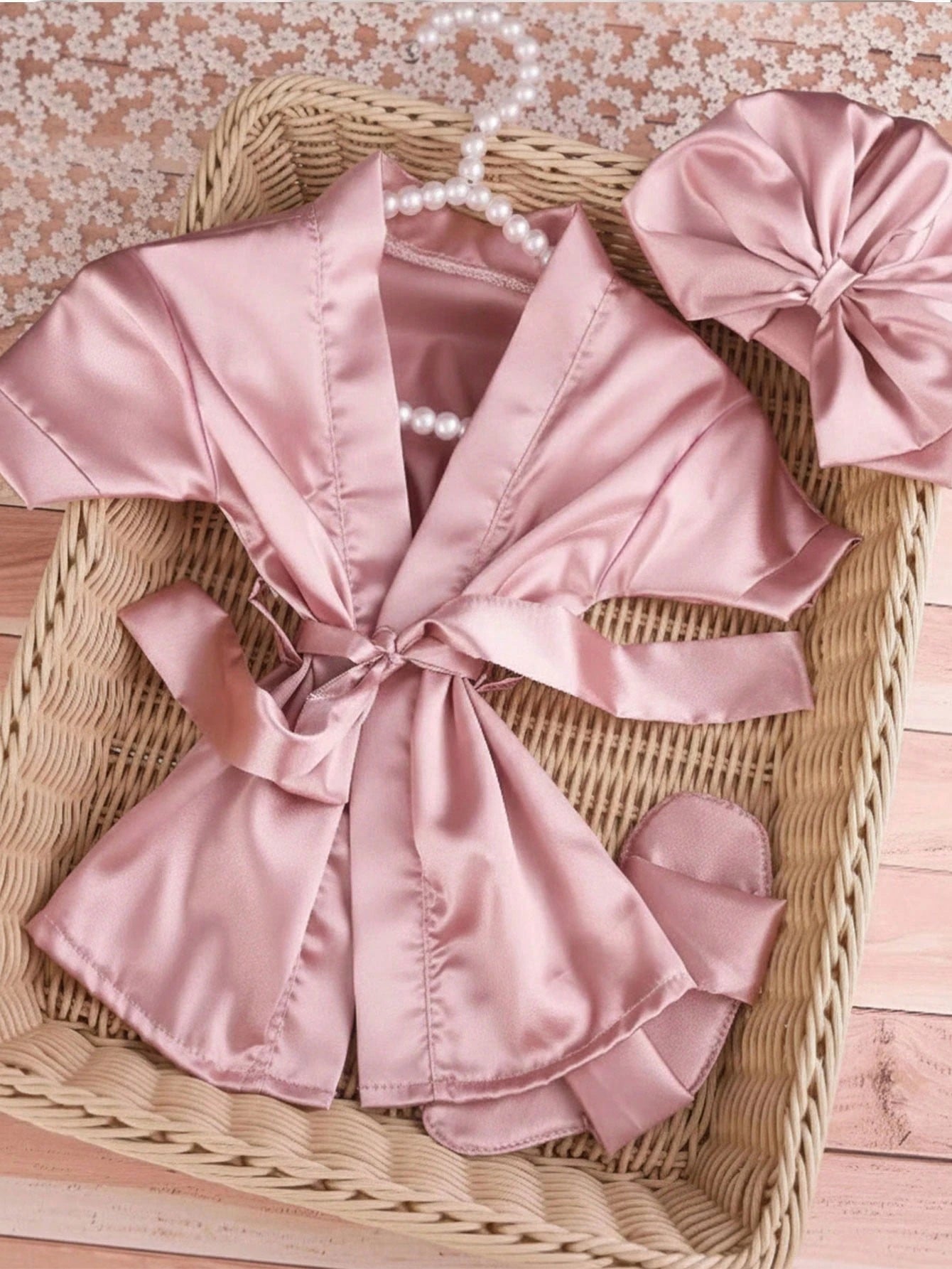 Cute Summer Light Pink Newborn Baby Girls 3-Piece Pajamas Set,Family Matching Bow-Tie Robe,Slippers,Hat Photography Prop,Comfortable Casual Home Wear