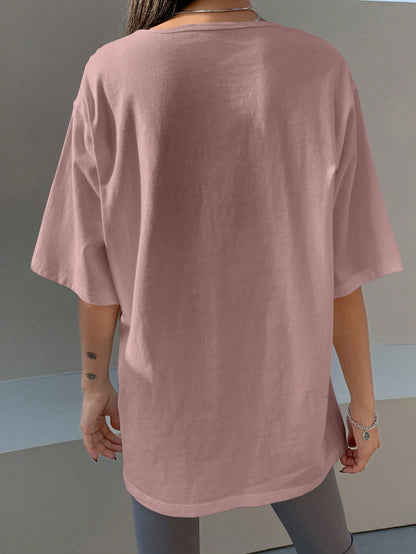 DAZY Letter Patched Detail Split Hem Drop Shoulder Tee