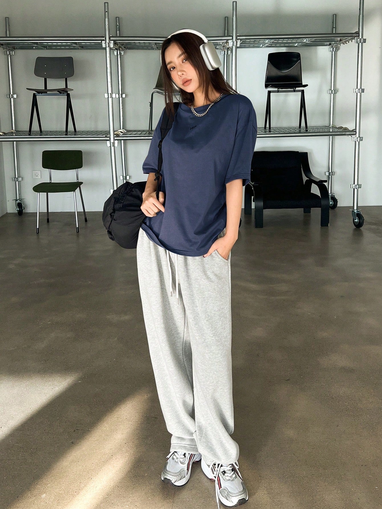 DAZY Loose Fit Drop Shoulder Short Sleeve T-Shirt With Alphabet Embroidery Oversized T-Shirt