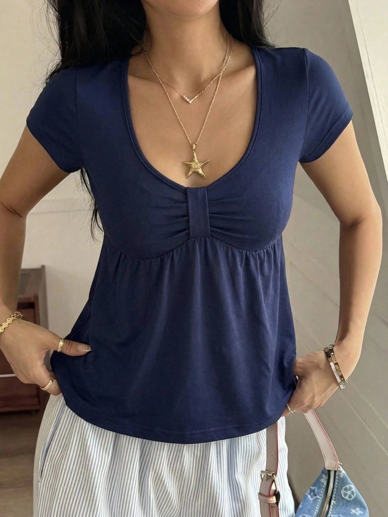 DAZY Women's Solid Color Scoop Neck Pleated Casual Short Sleeve T-Shirt, Summer