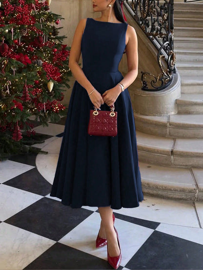 Elegant French Romantic Backless Hollow-Out Cinched Waist Sexy Charming Maxi Dress, Suitable For Christmas, Holiday Party, Date Summer