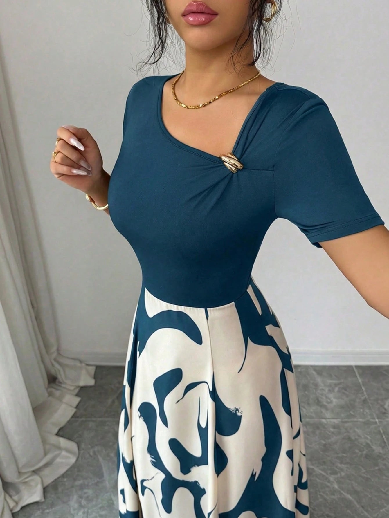 Elenzya Women's Elegant Beige Summer V-Neck A-Line Dress,Abstract Black & White Pattern,Metal Buckle Decor,Retro French Style For Tea Party,Vacation,Commute