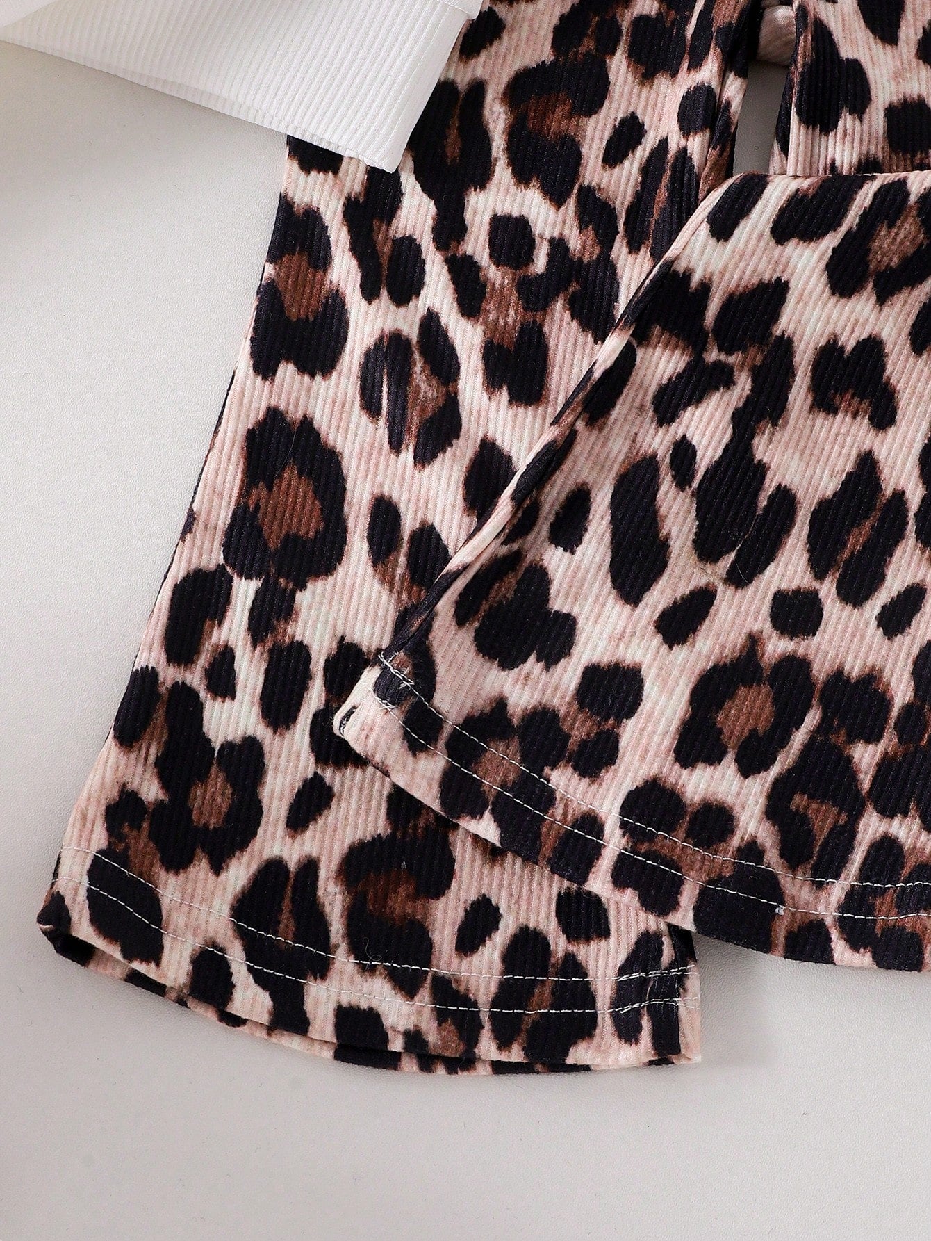 Elladie kids 2pcs/Set Baby Girl Long Sleeve Letter Print Top & Leopard Flare Leg Pants, Cute & Comfortable Casual Suit For Spring & Autumn