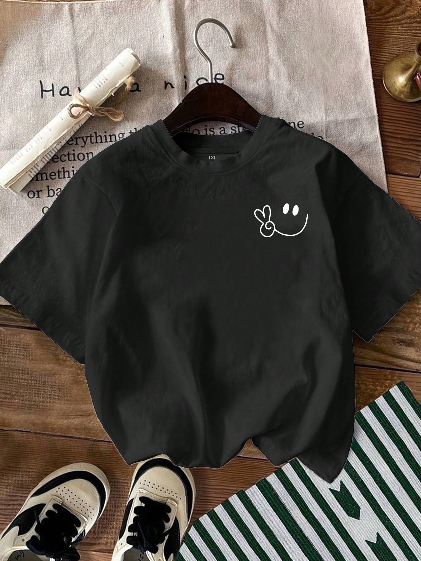 EMERY ROSE Plus Size Women's Casual Smiling Face Fashion Short-Sleeve T-Shirt