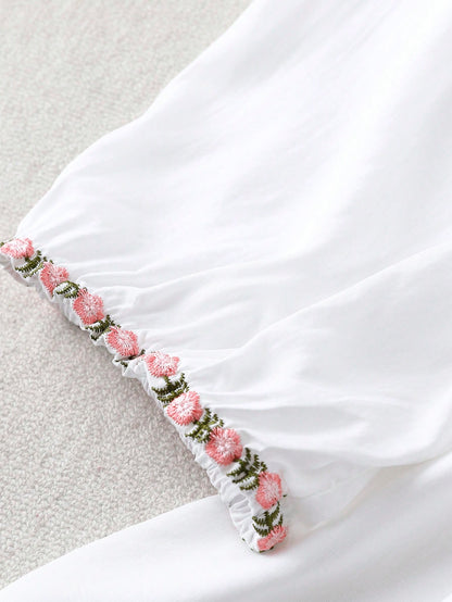 EMERY ROSE White Casual Plus Size Blouse Notched Neck Raglan Half Sleeve Woven Fabric Long Top With Floral Plant Embroidery For Women