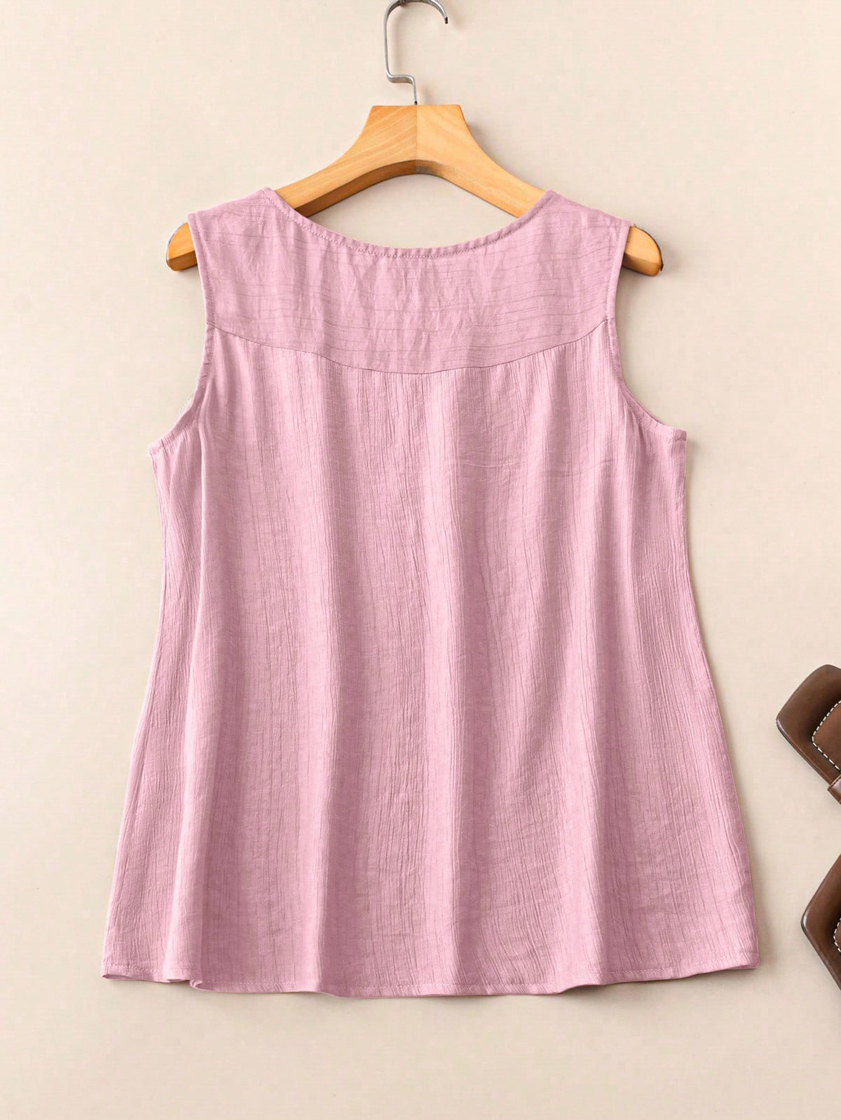 EMERY ROSE Women's Casual Button Decor Tank Top, Summer