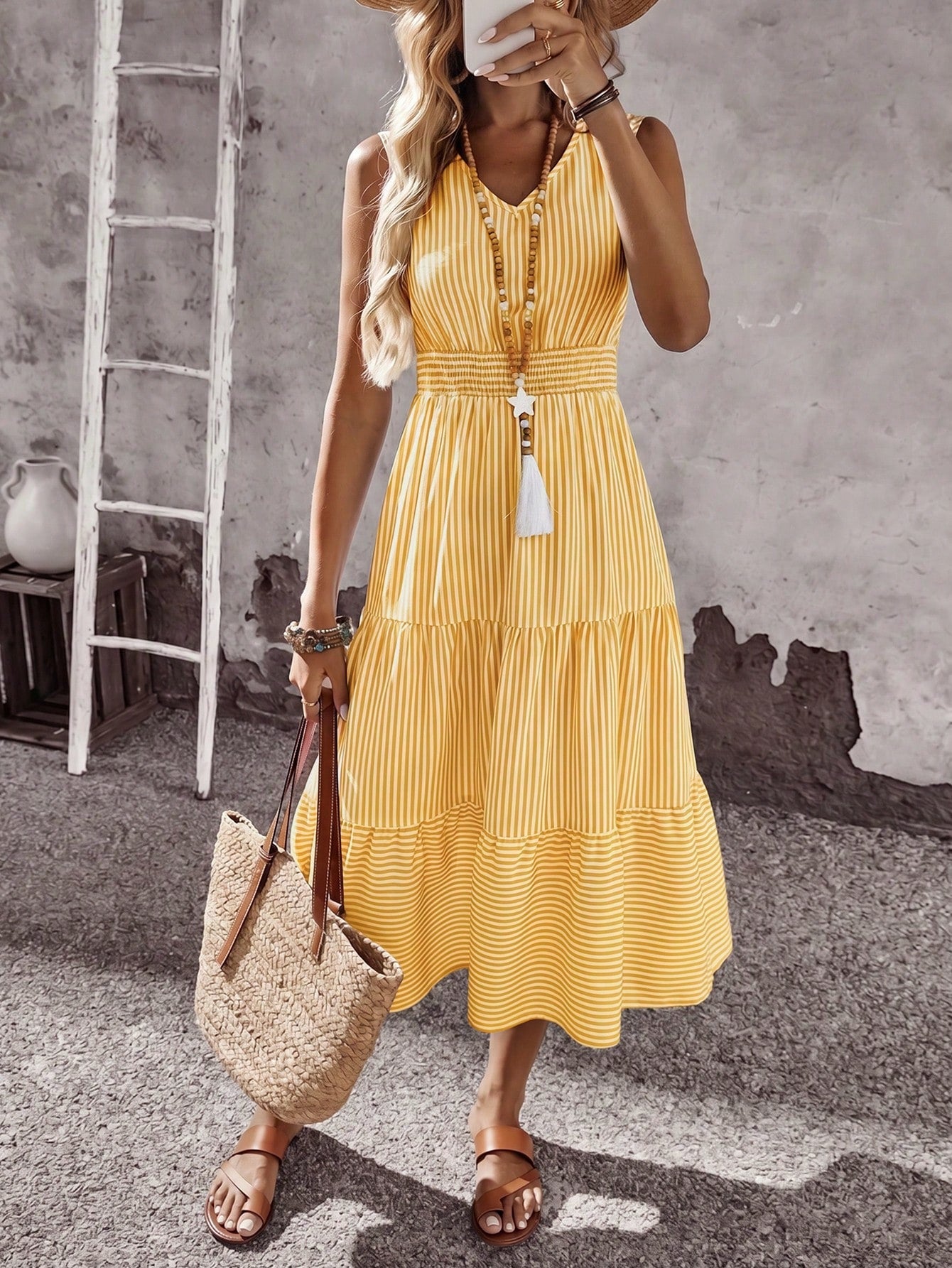 EMERY ROSE Women's White And Yellow Print V-Neck Ruffle Hem Sleeveless Dress Beach Vacation Summer Casual