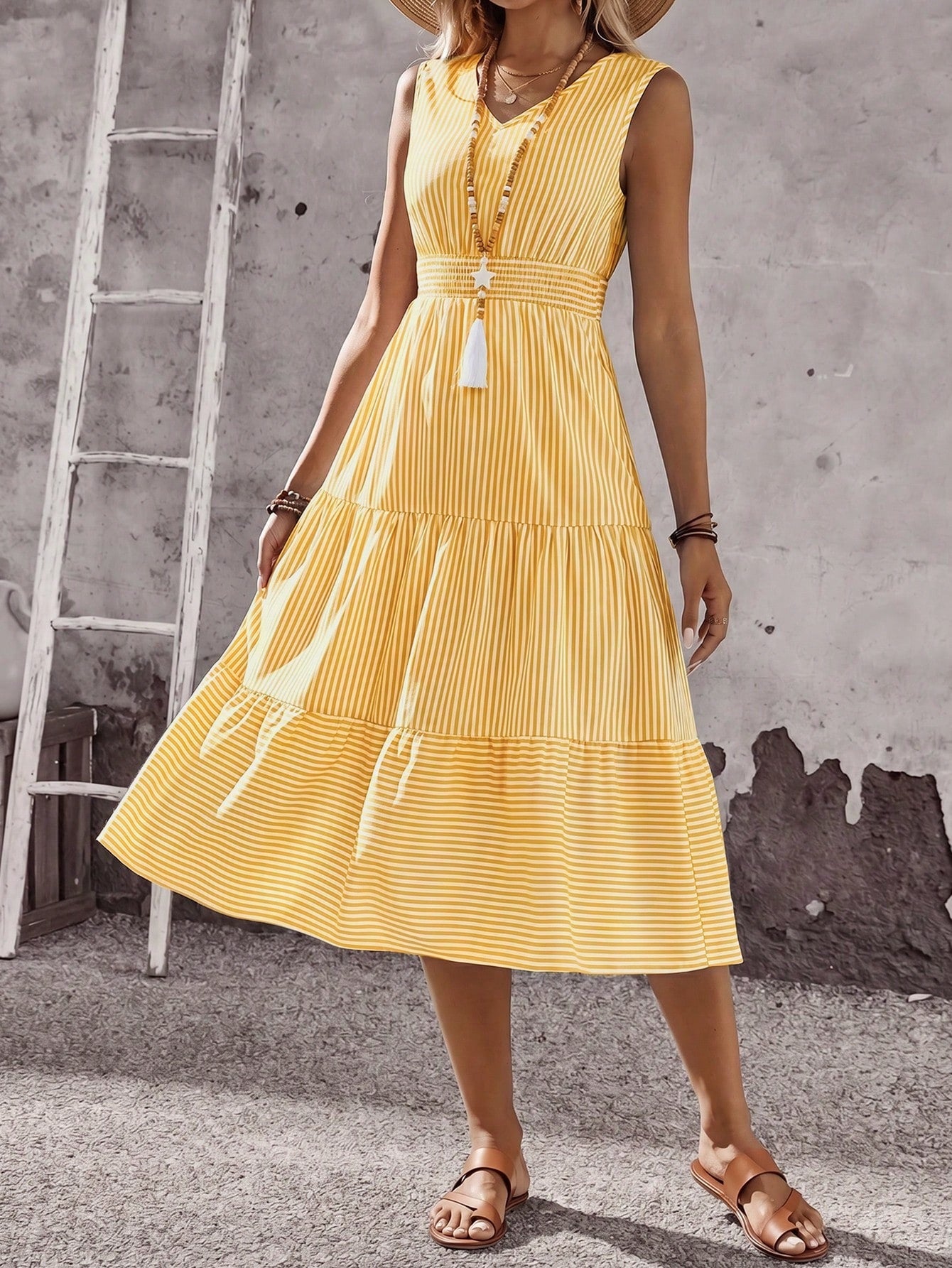 EMERY ROSE Women's White And Yellow Print V-Neck Ruffle Hem Sleeveless Dress Beach Vacation Summer Casual