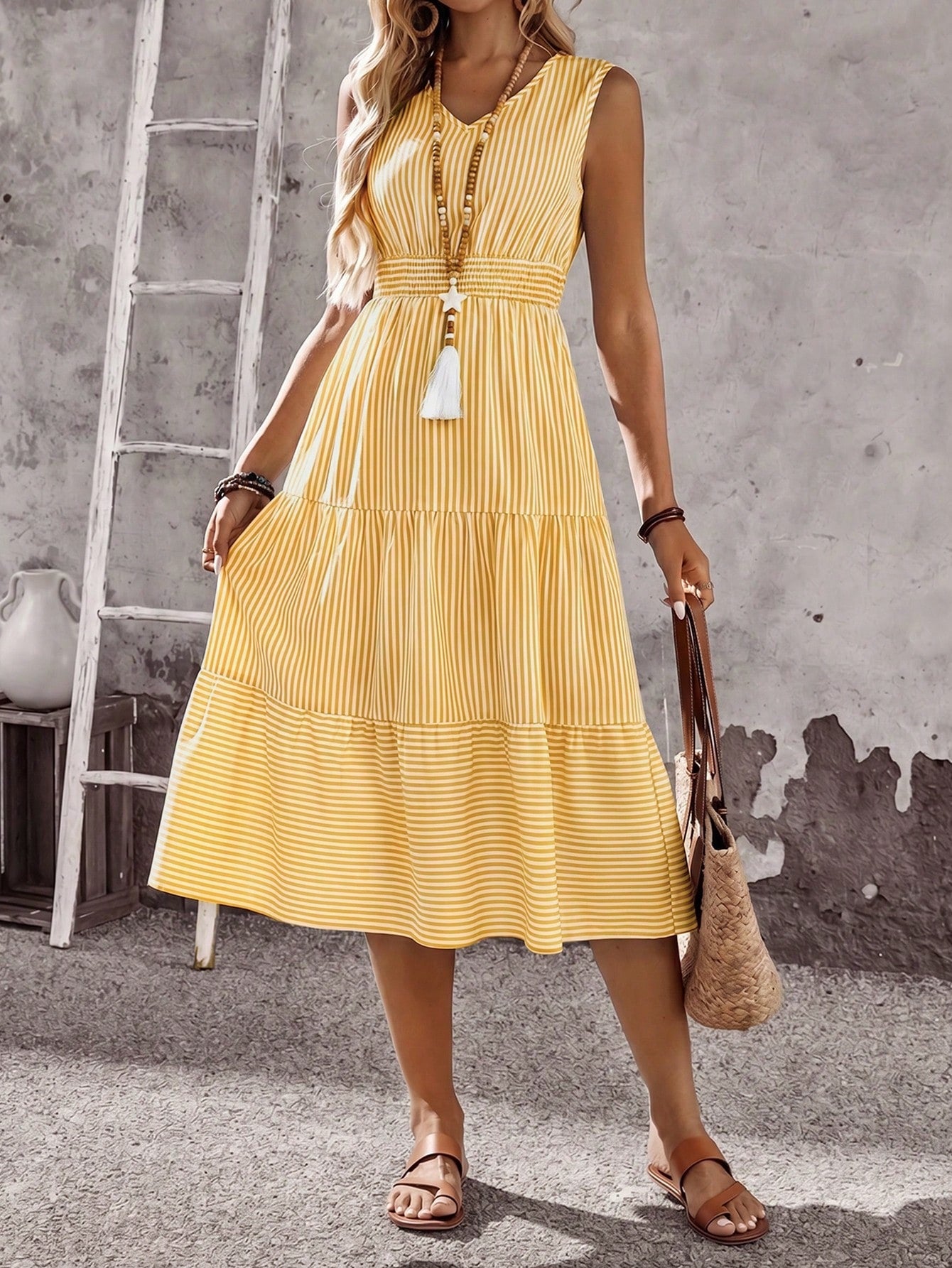 EMERY ROSE Women's White And Yellow Print V-Neck Ruffle Hem Sleeveless Dress Beach Vacation Summer Casual