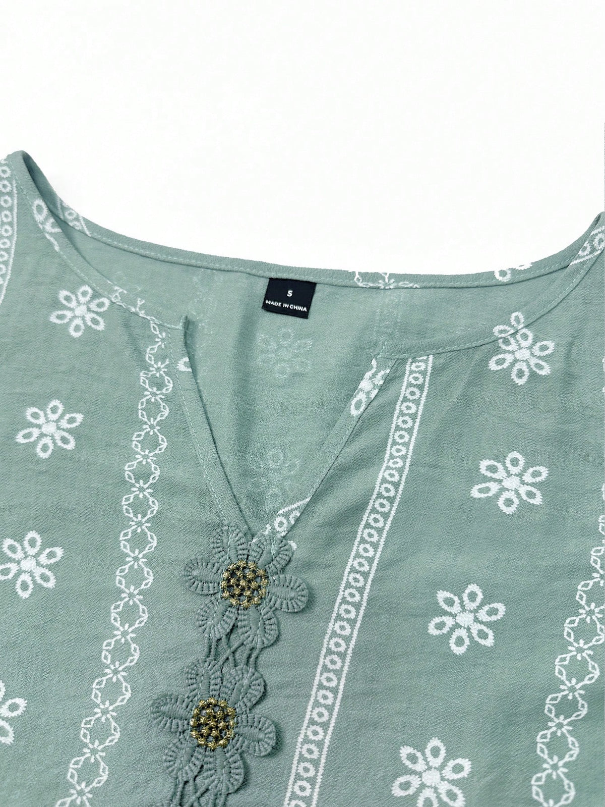 EMERY ROSE Women's Woven Floral New Style Fashionable Short-Sleeved Casual Shirt