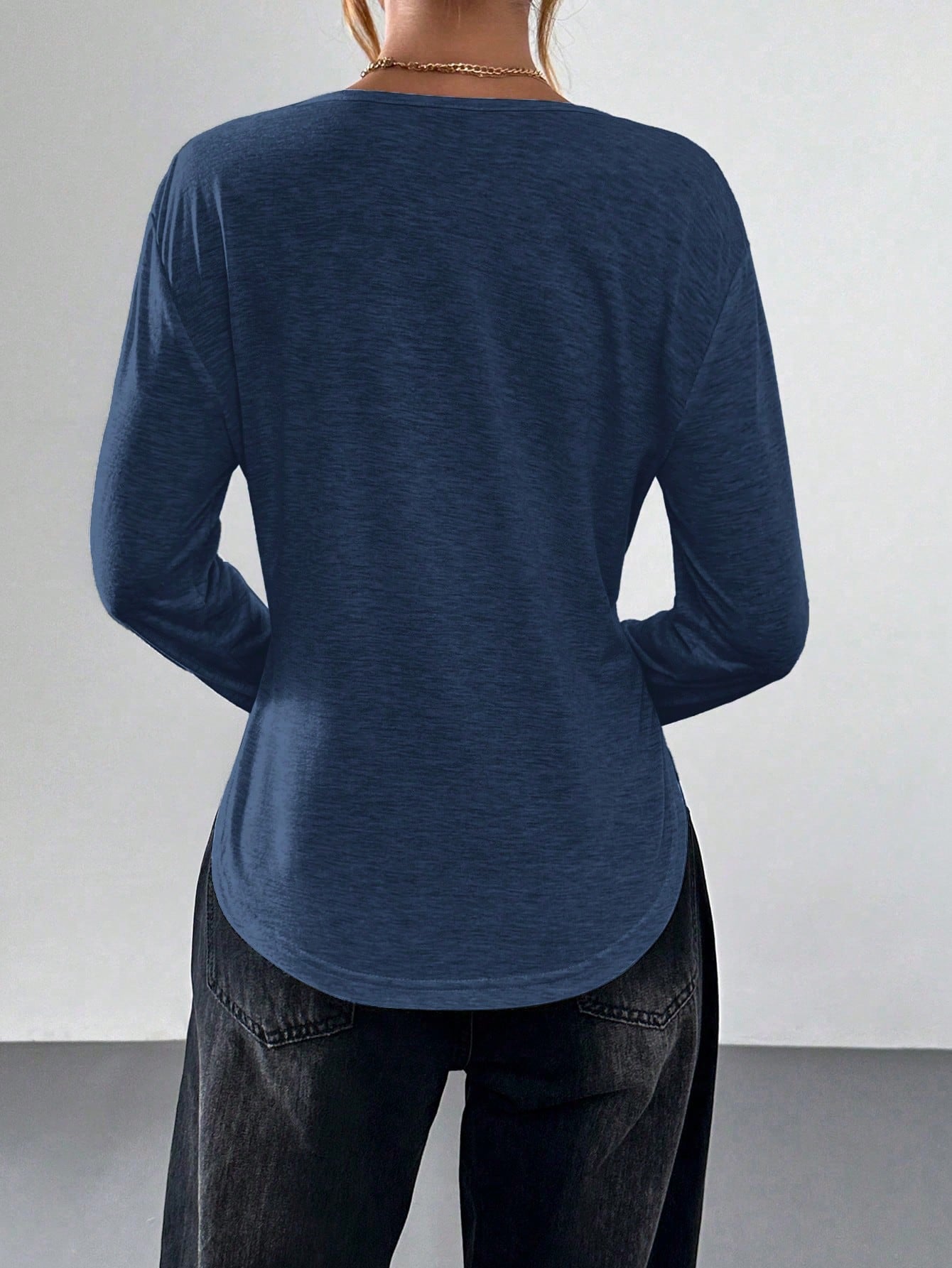 Essnce Loose Fit Arched Hem Long Sleeve Top For Women, Casual And Relaxed Style