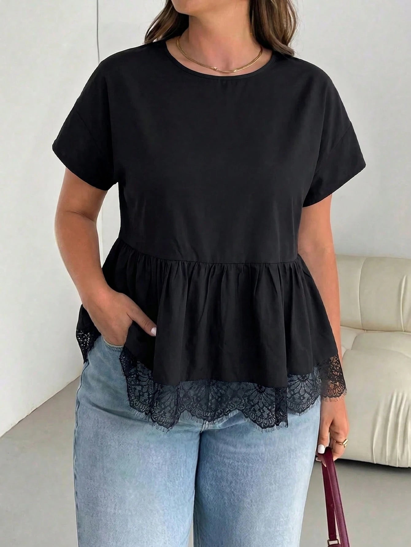 Essnce Plus Size Women's Spring/Summer Fashion Casual Elegant Loose Comfortable Daily Basic Slimming Black Lace Trim Hem Short Sleeve Babydoll Top Outing Top